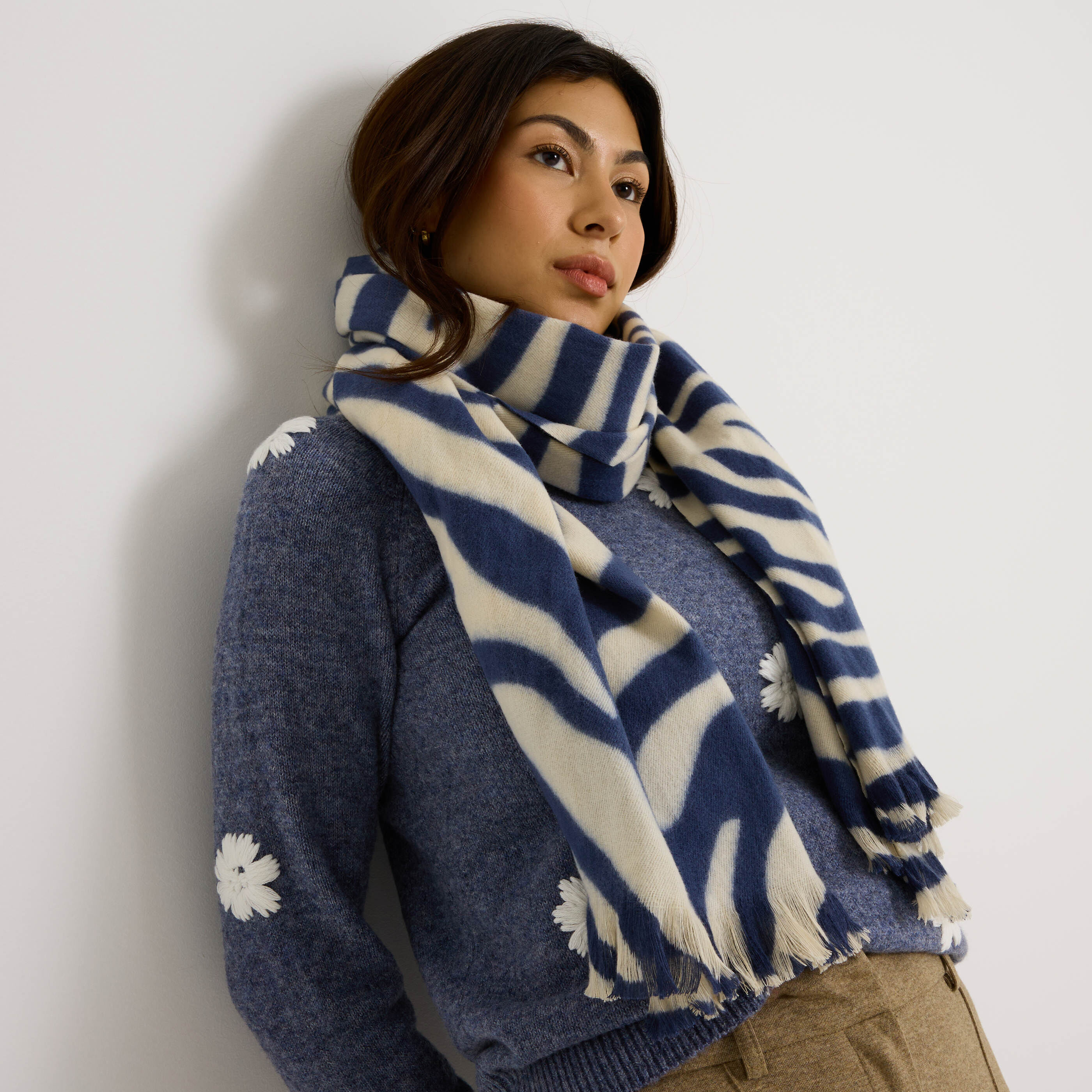 Echarpe douce motif z&eacute;br&eacute; femme