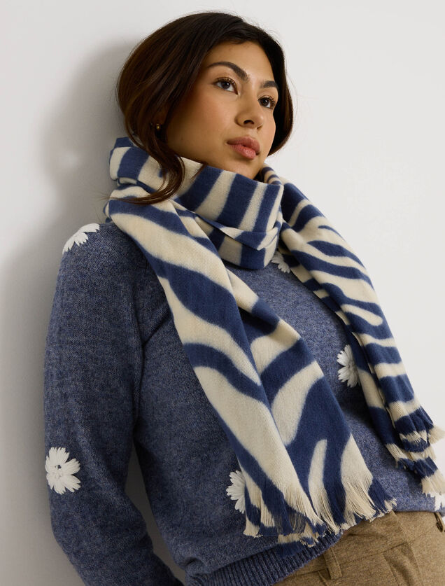 Echarpe douce motif z&eacute;br&eacute; femme