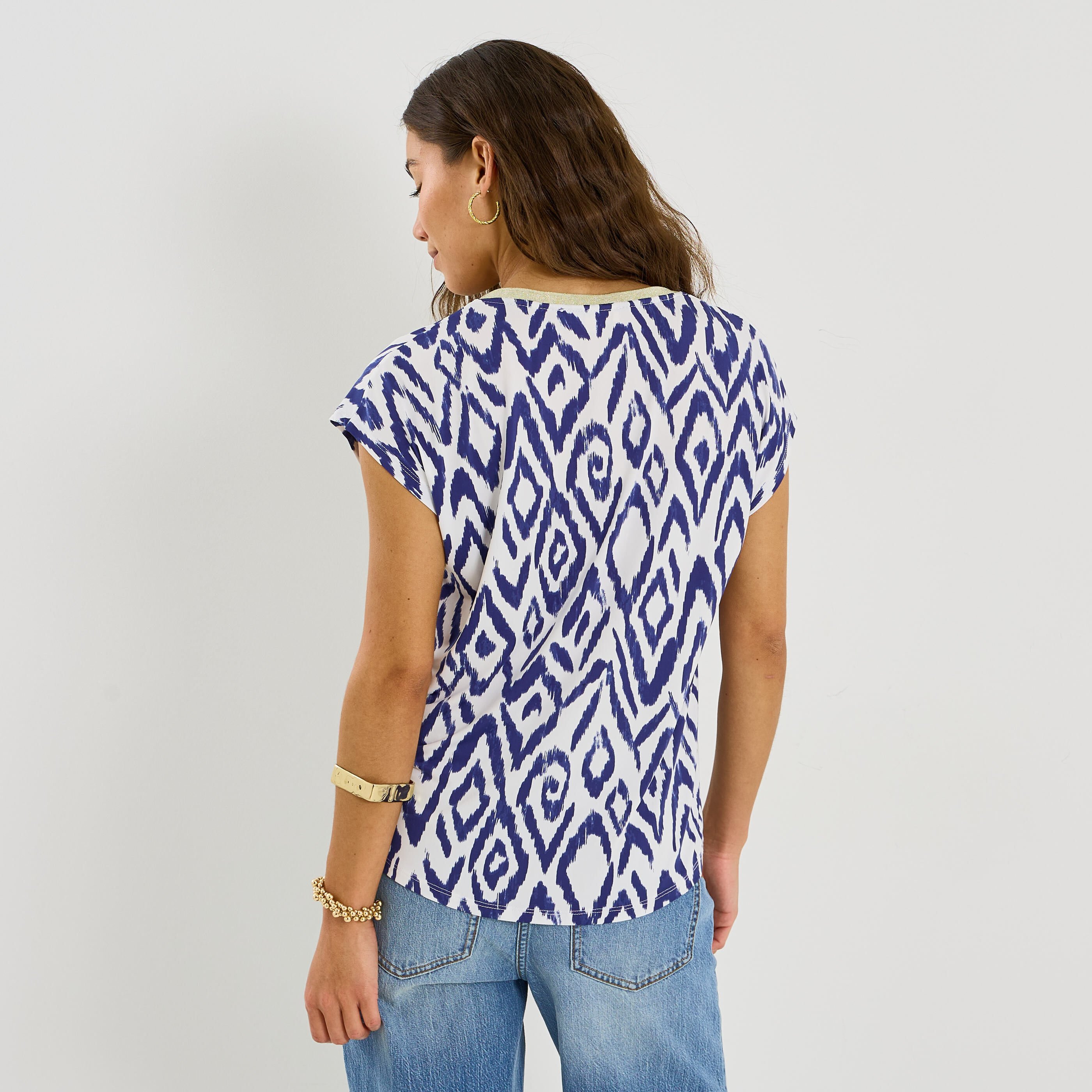 T-shirt col V imprim&eacute; ikat femme