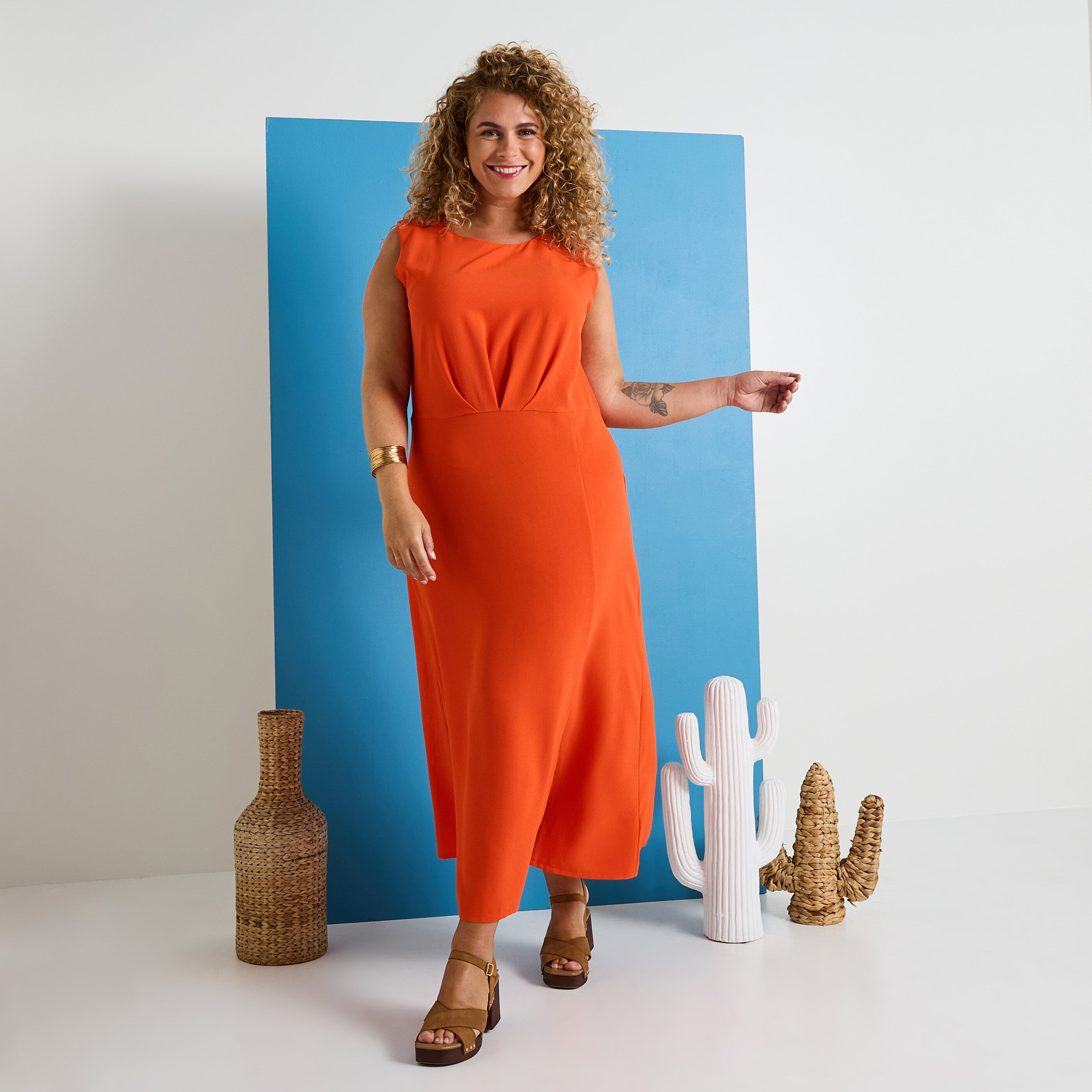 Robe longue chic satin&eacute;e