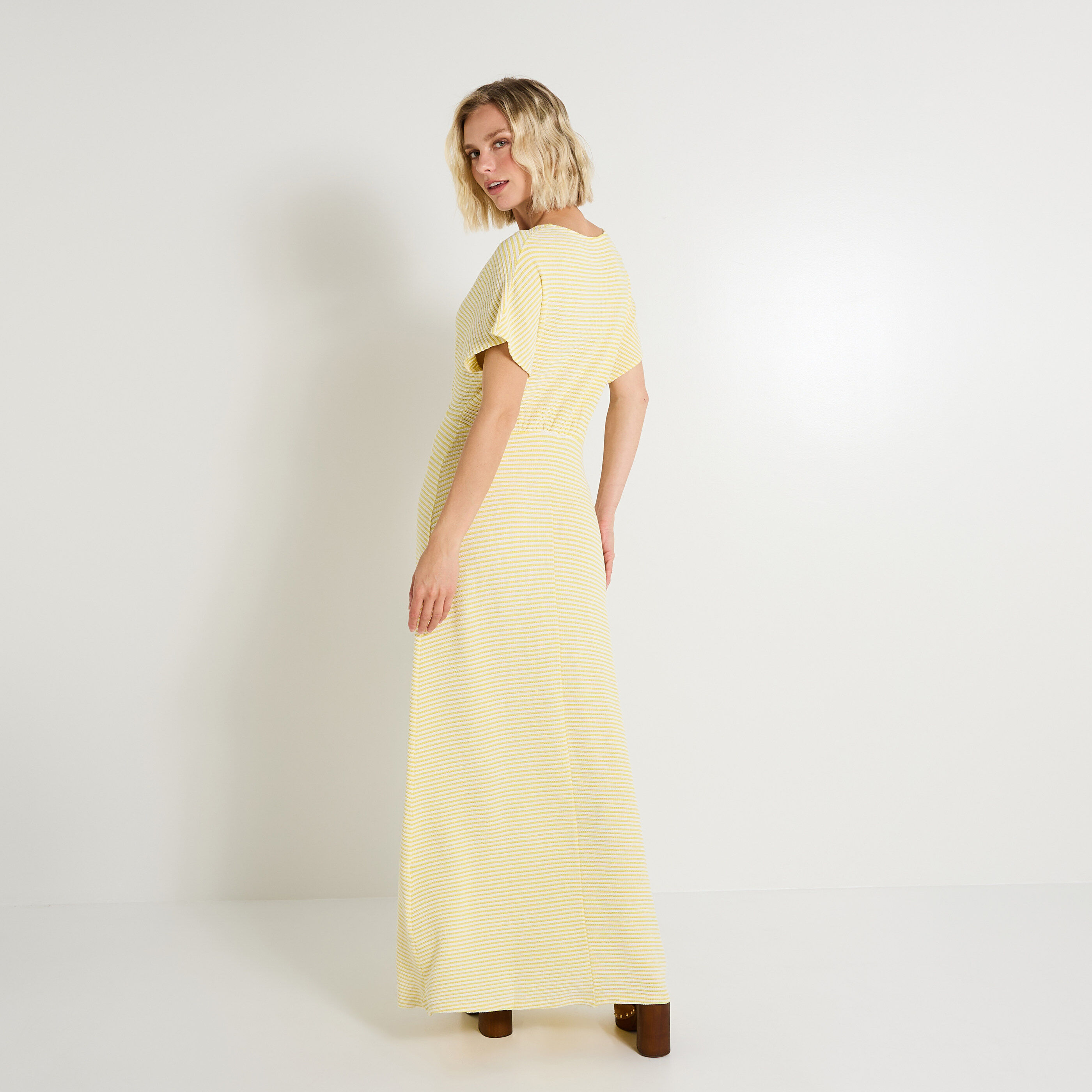 Robe longue en maille ray&eacute;e