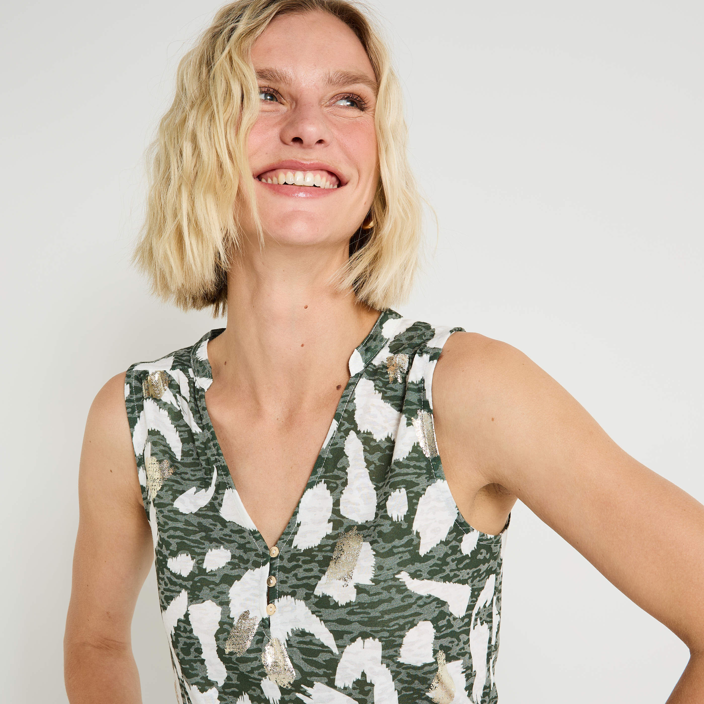 D&eacute;bardeur col mao femme