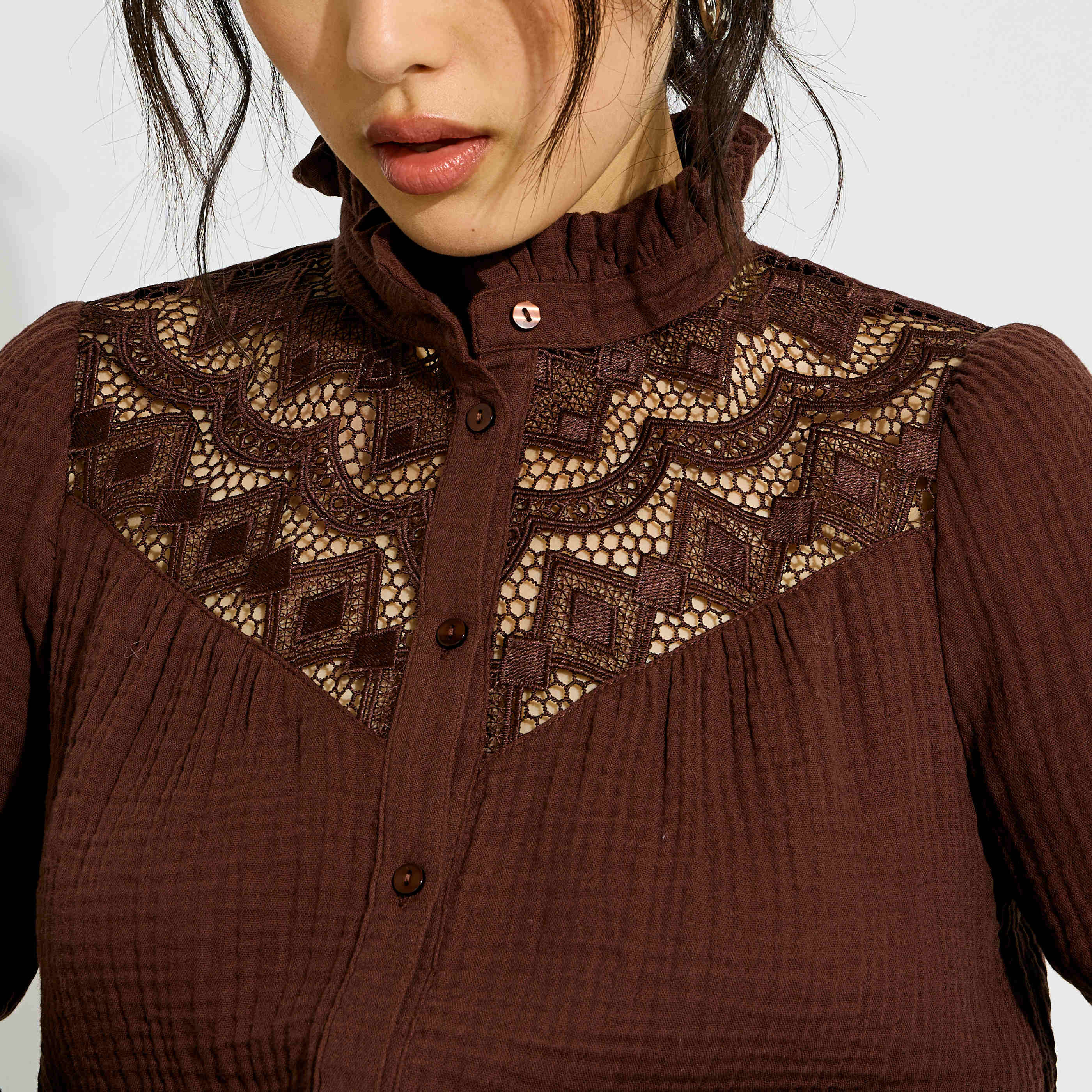 Chemise ajour&eacute;e en gaze de coton femme