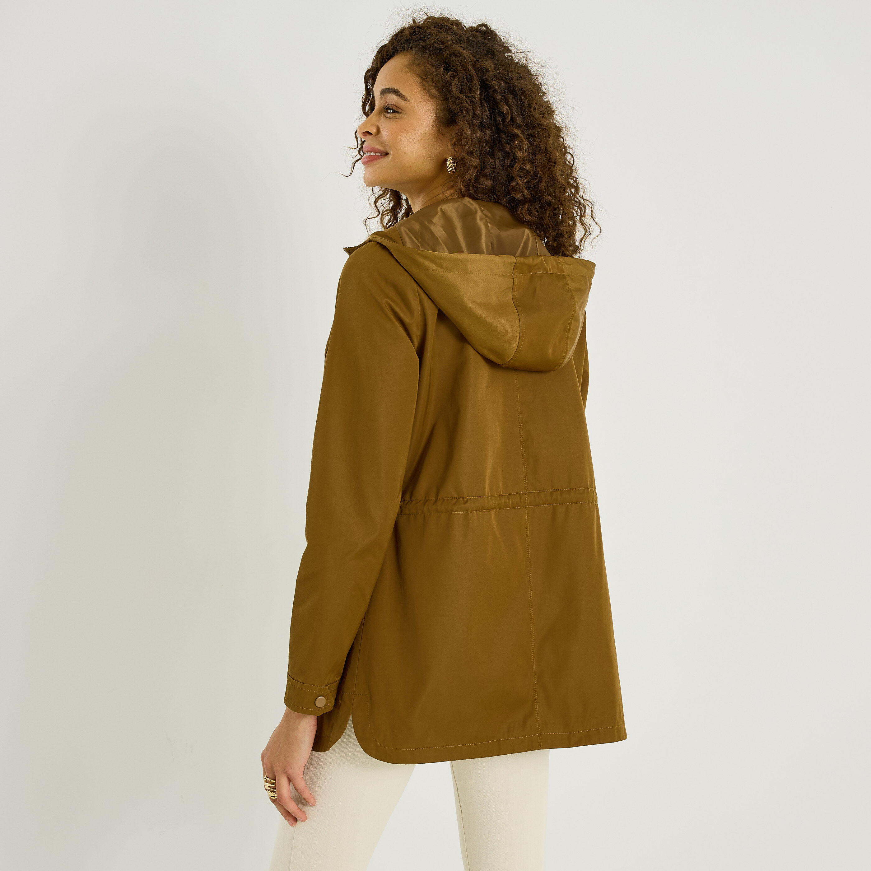 Parka l&eacute;g&egrave;re &agrave; capuche femme