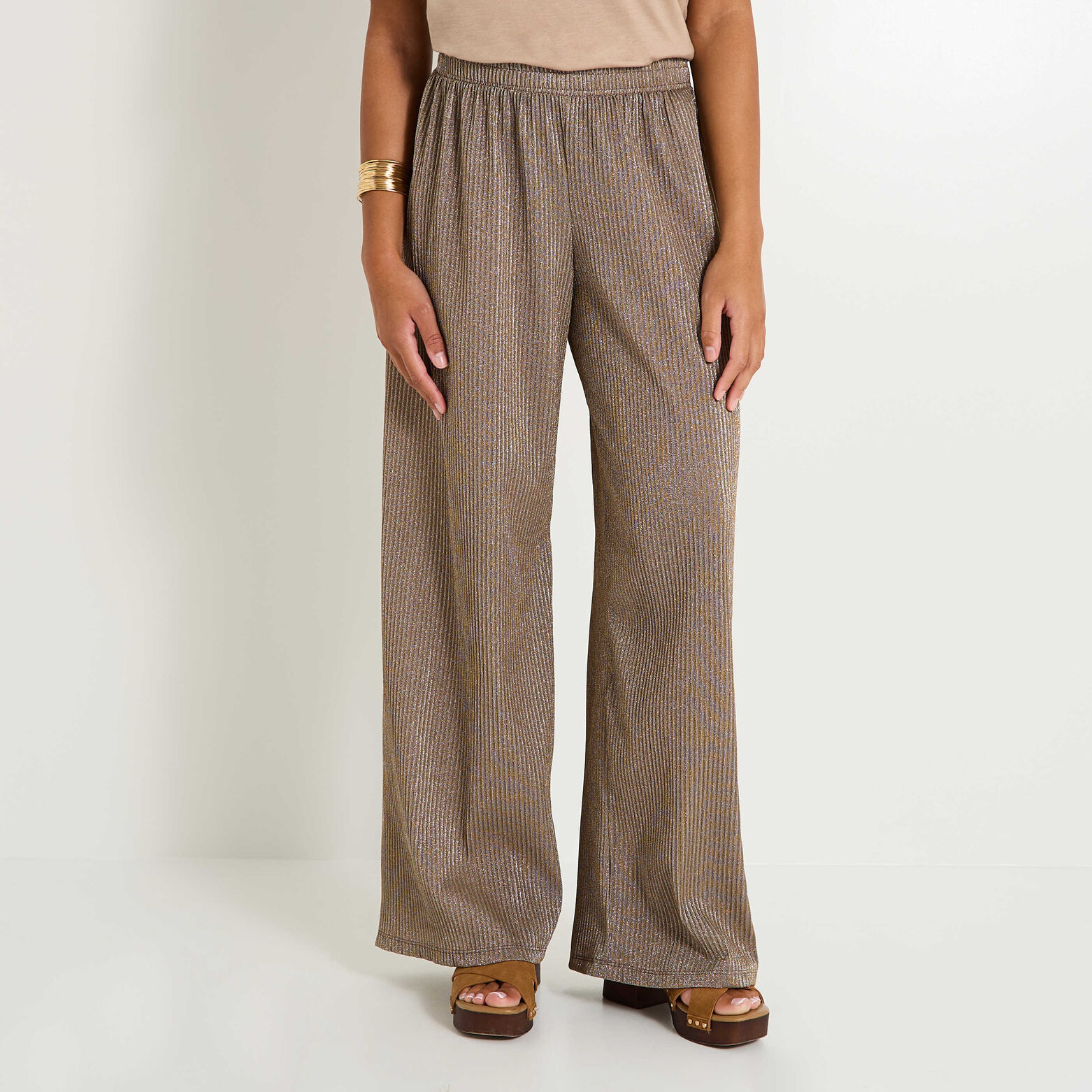 Pantalon plissé effet brillant femme