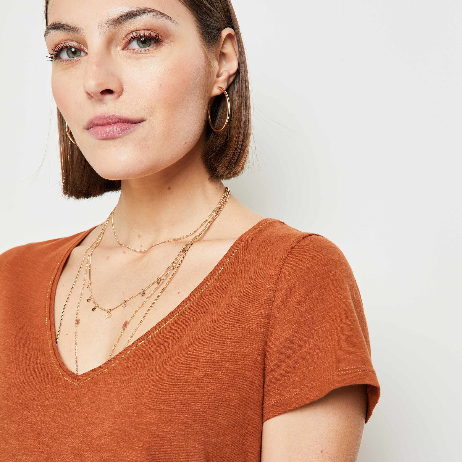 T-shirt manches courtes V femme