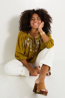 Chemise col rond brodée femme