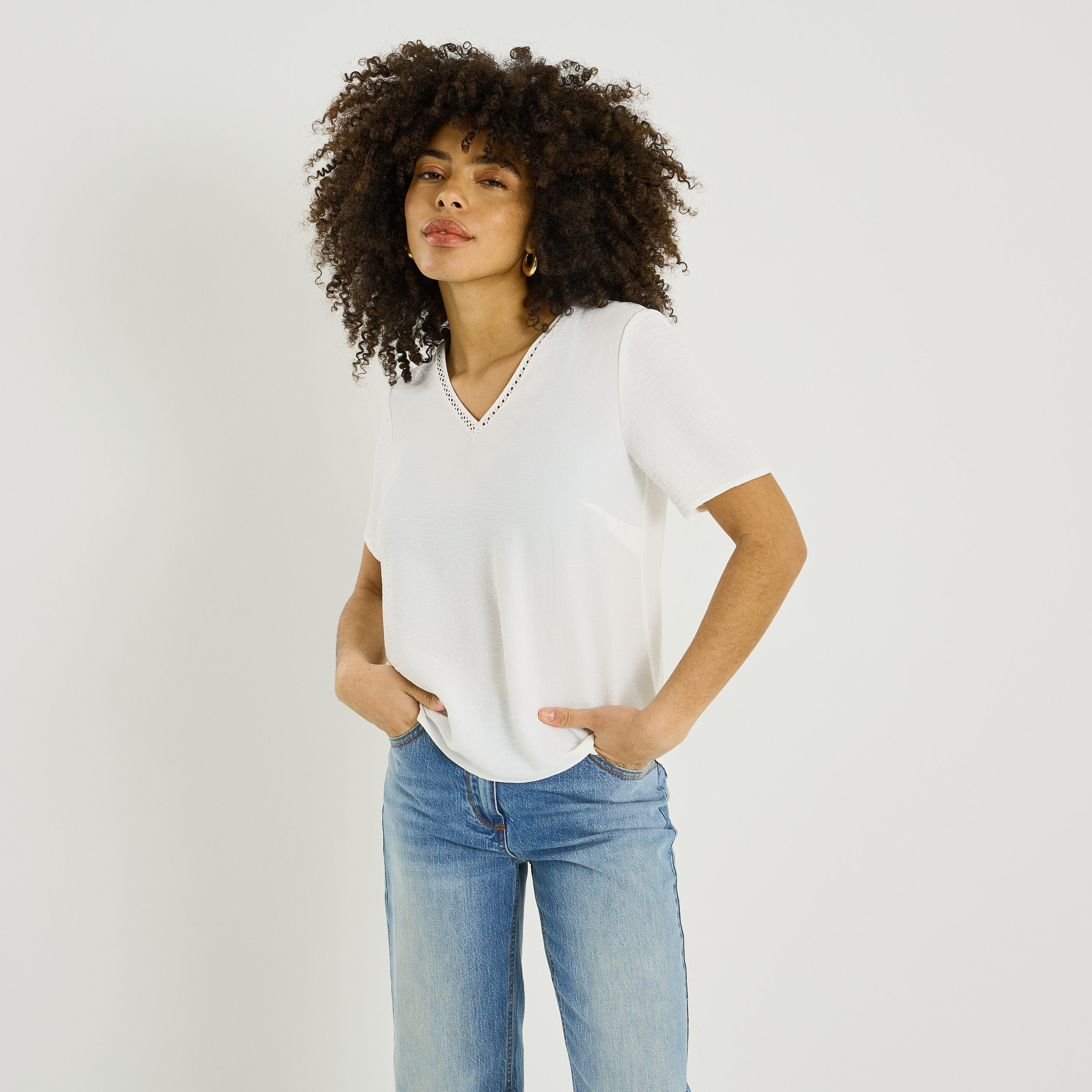 Blouse &agrave; col V ajour&eacute; femme