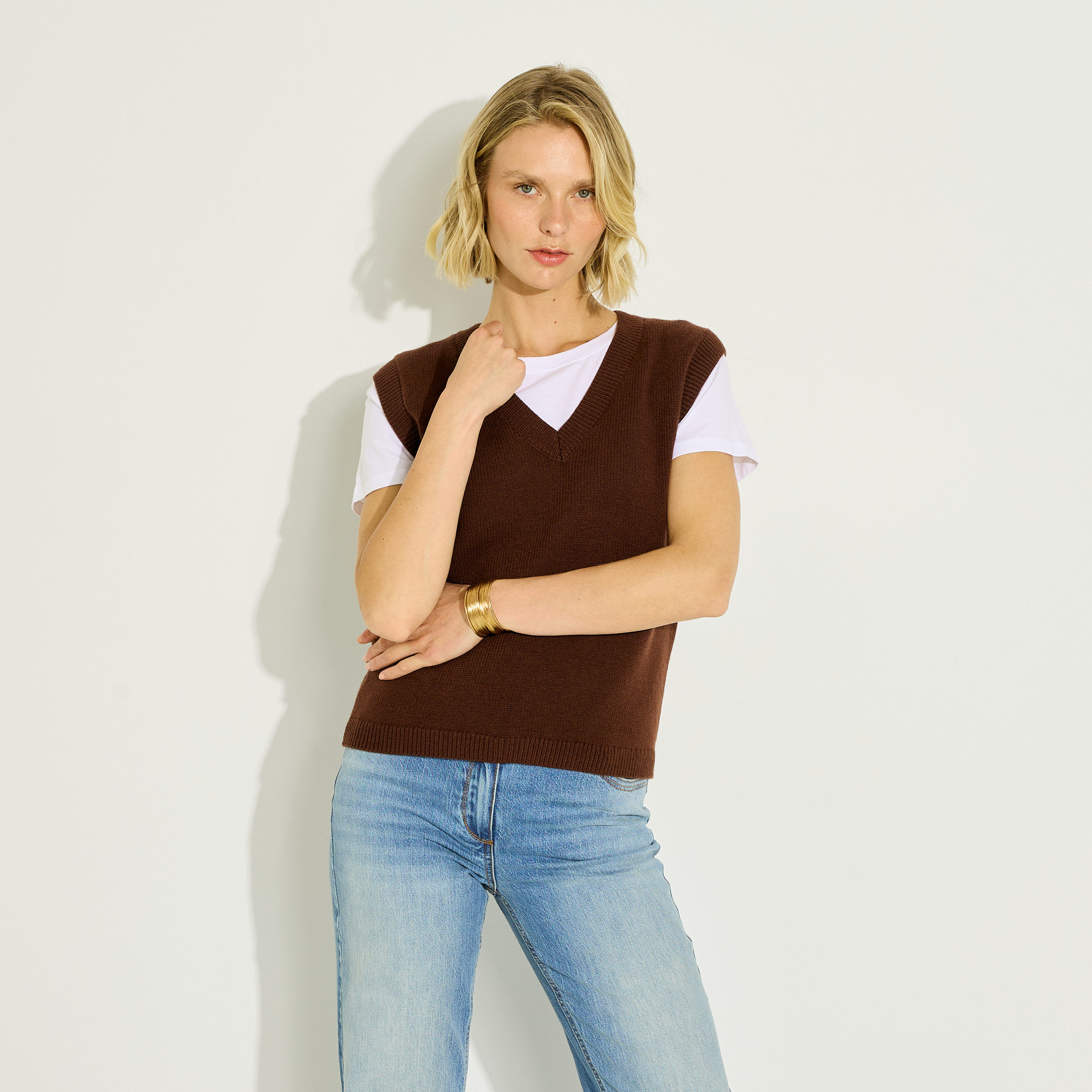 Pull sans manches col V femme