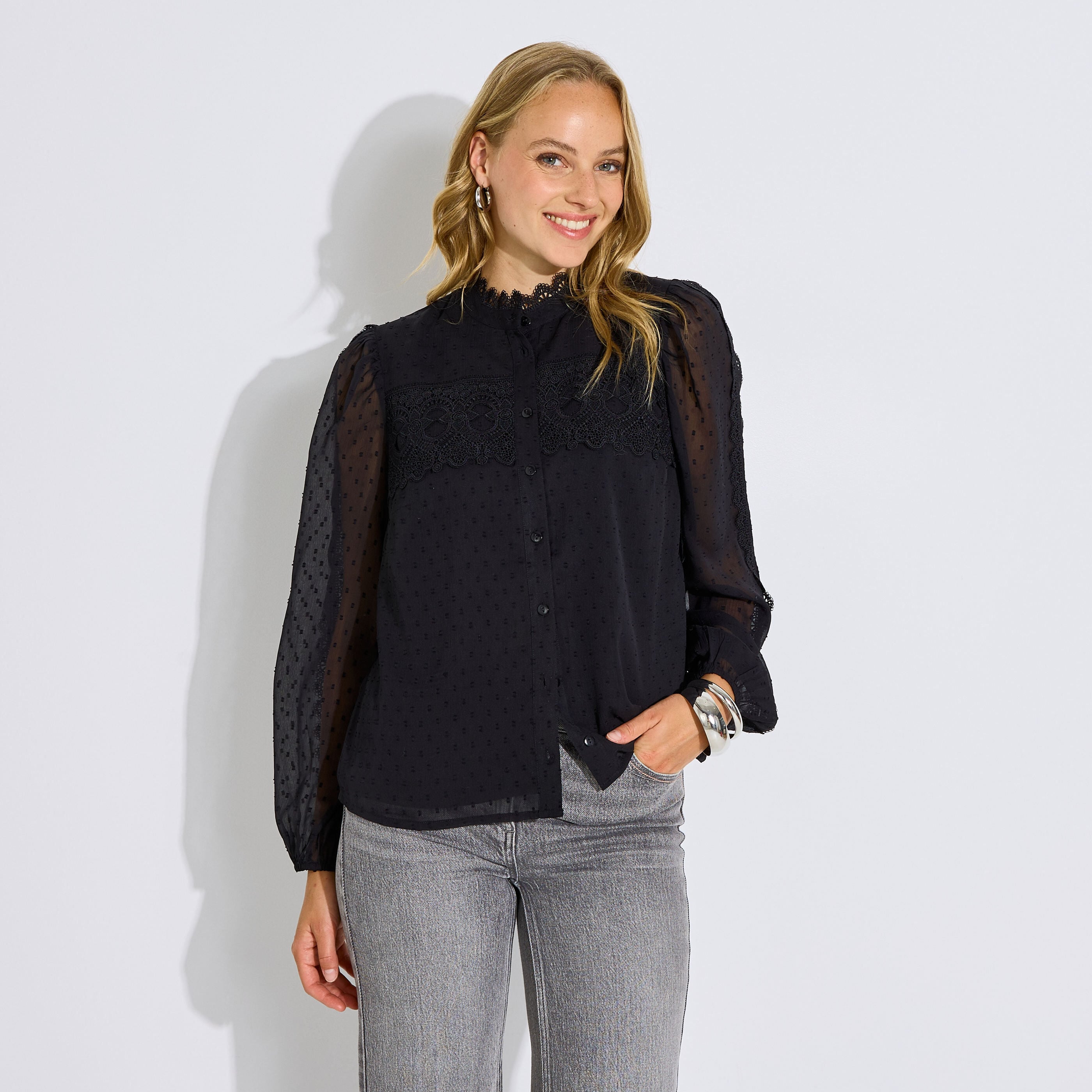 Chemise motifs plumetis femme