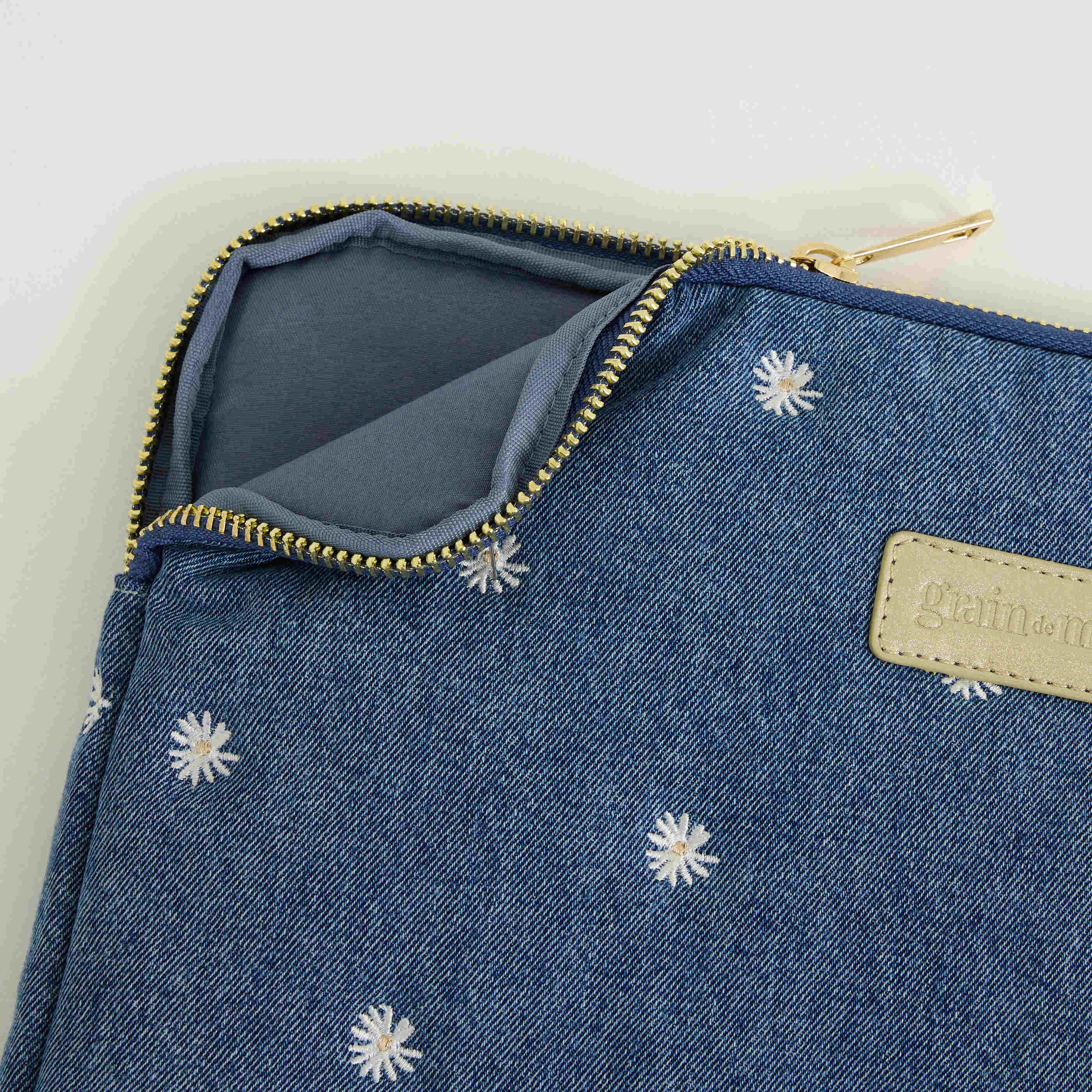Pochette ordinateur en denim 