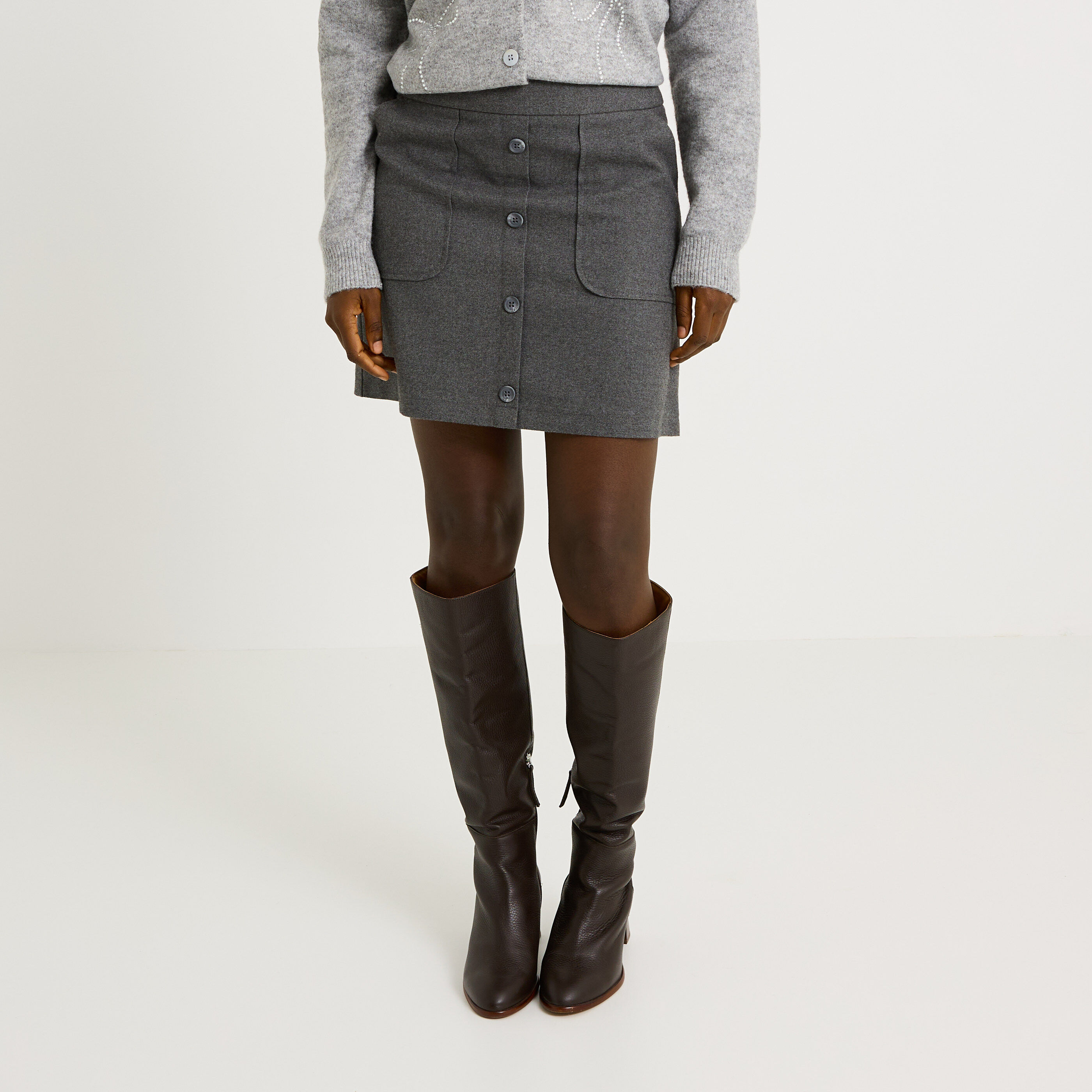 Jupe courte forme trap&egrave;ze 