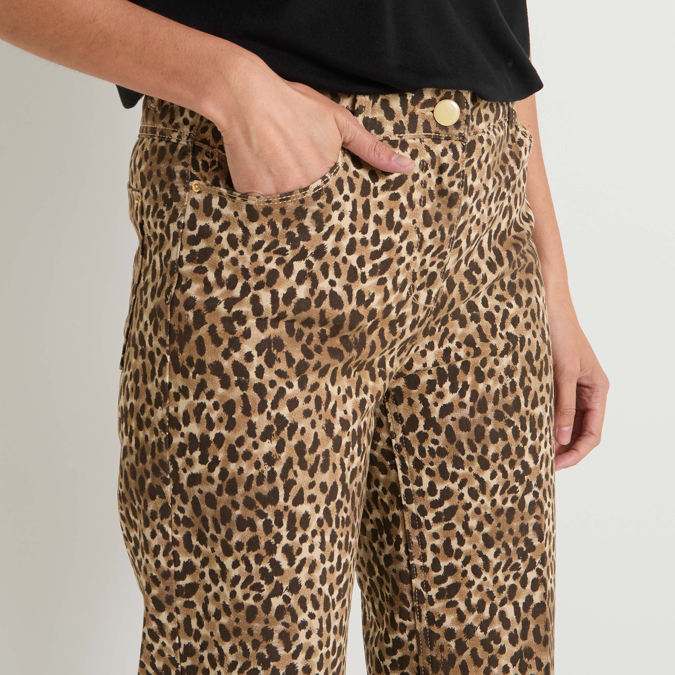 Jean raccourci TANZANIE femme