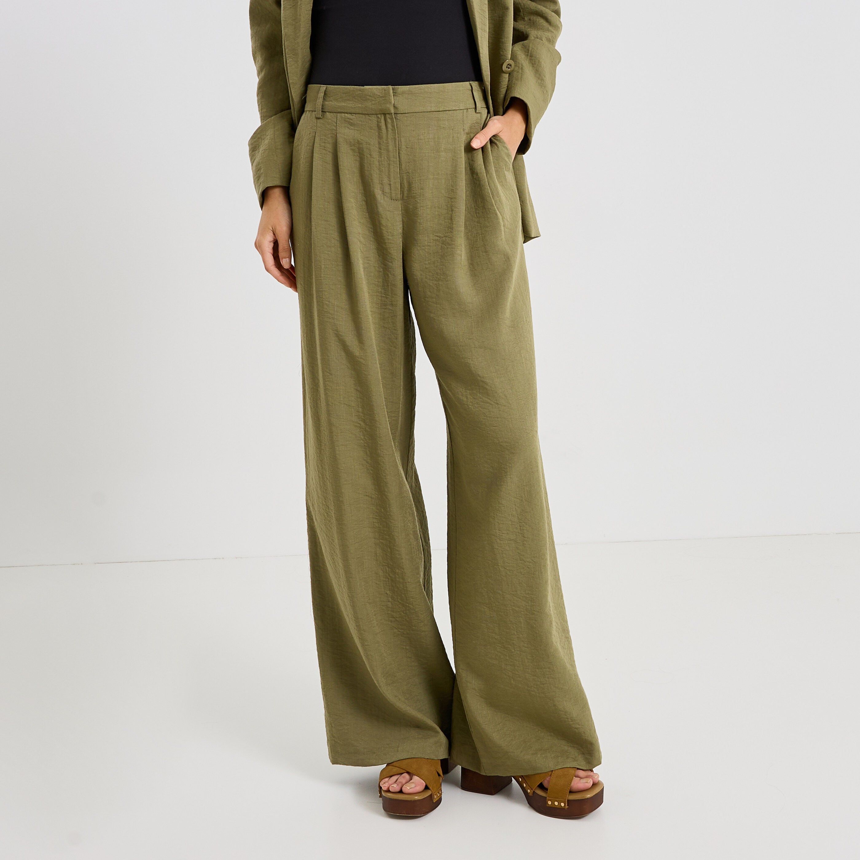 Pantalon large &agrave; pinces femme