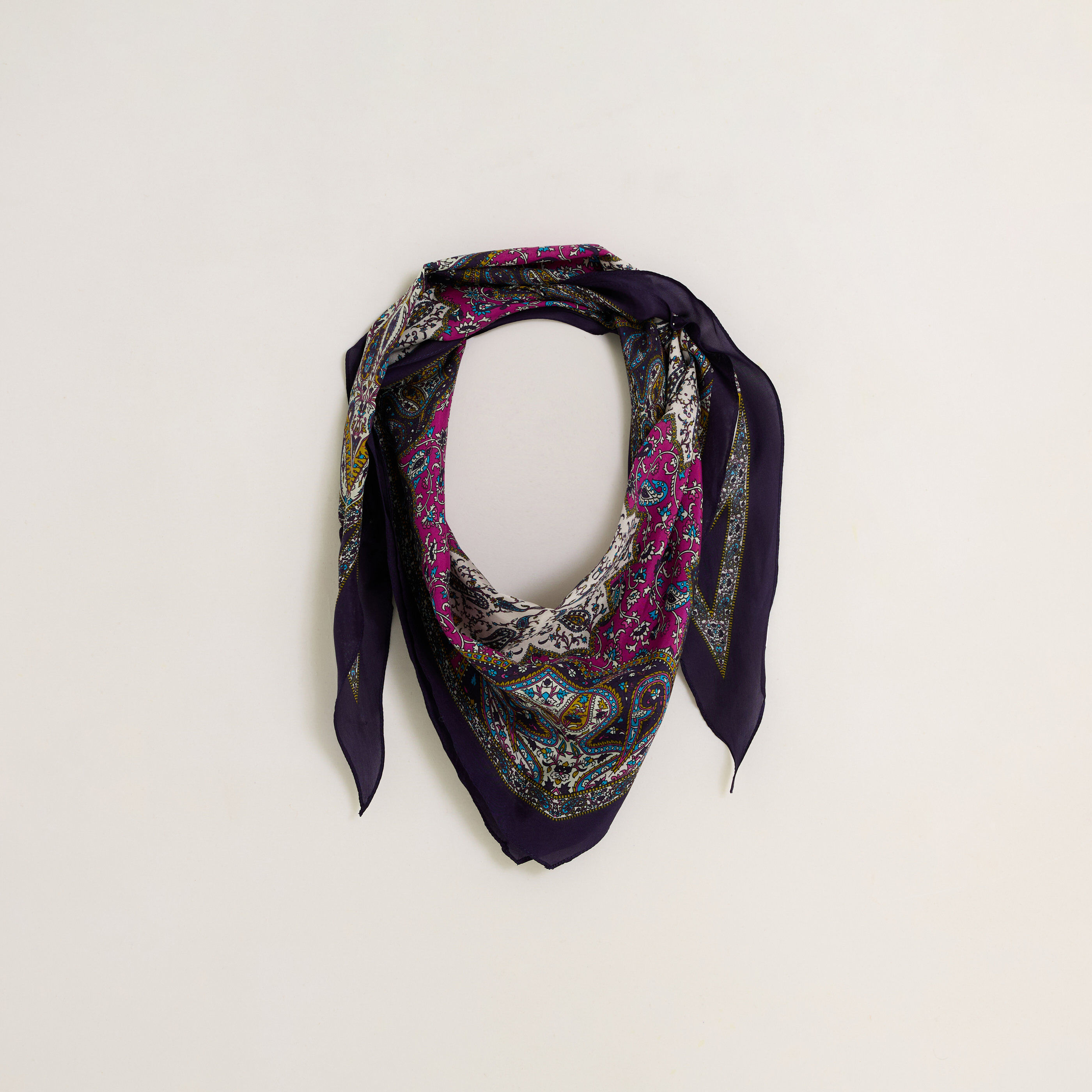 Foulard en soie motif paisley femme