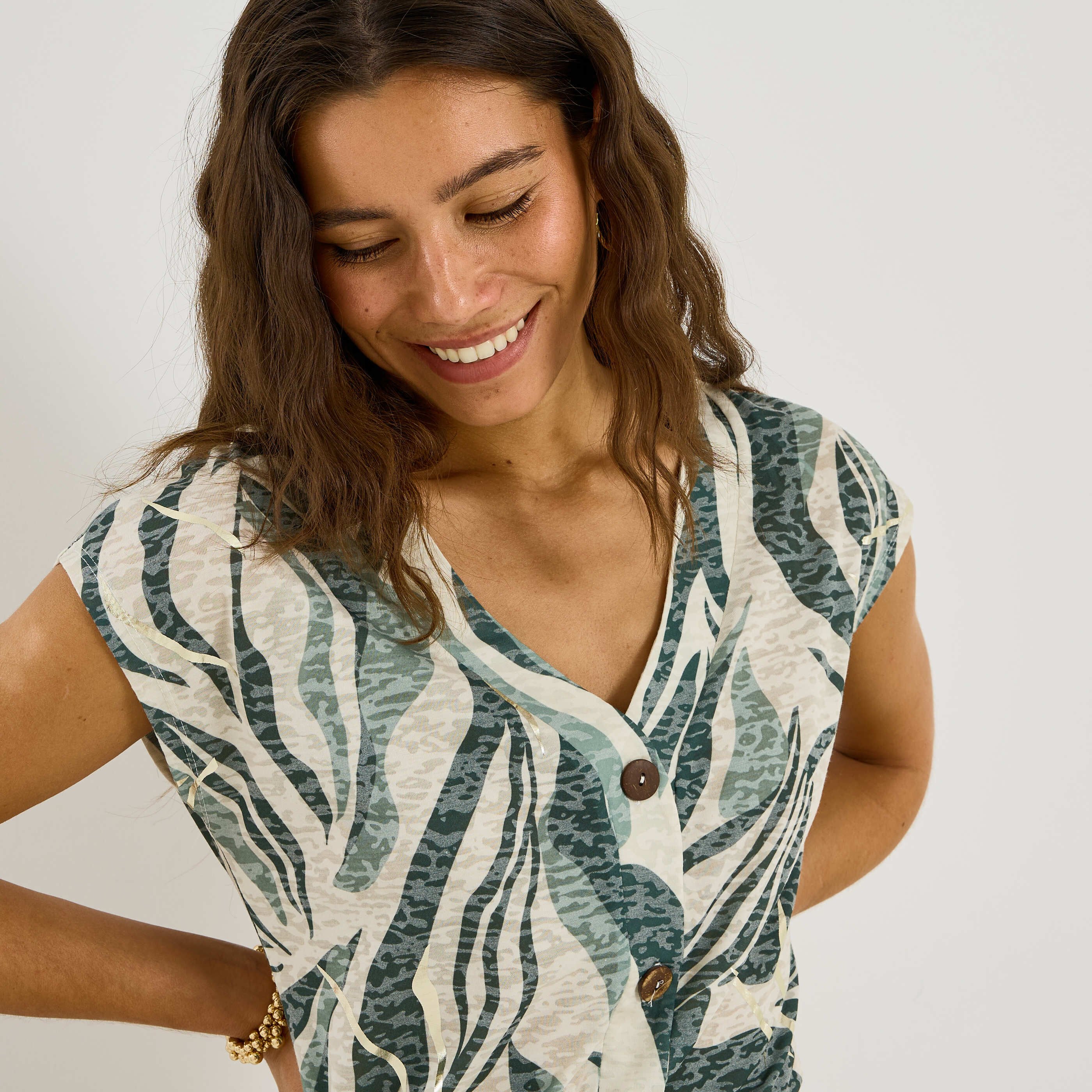 T-shirt boutonn&eacute; col V femme