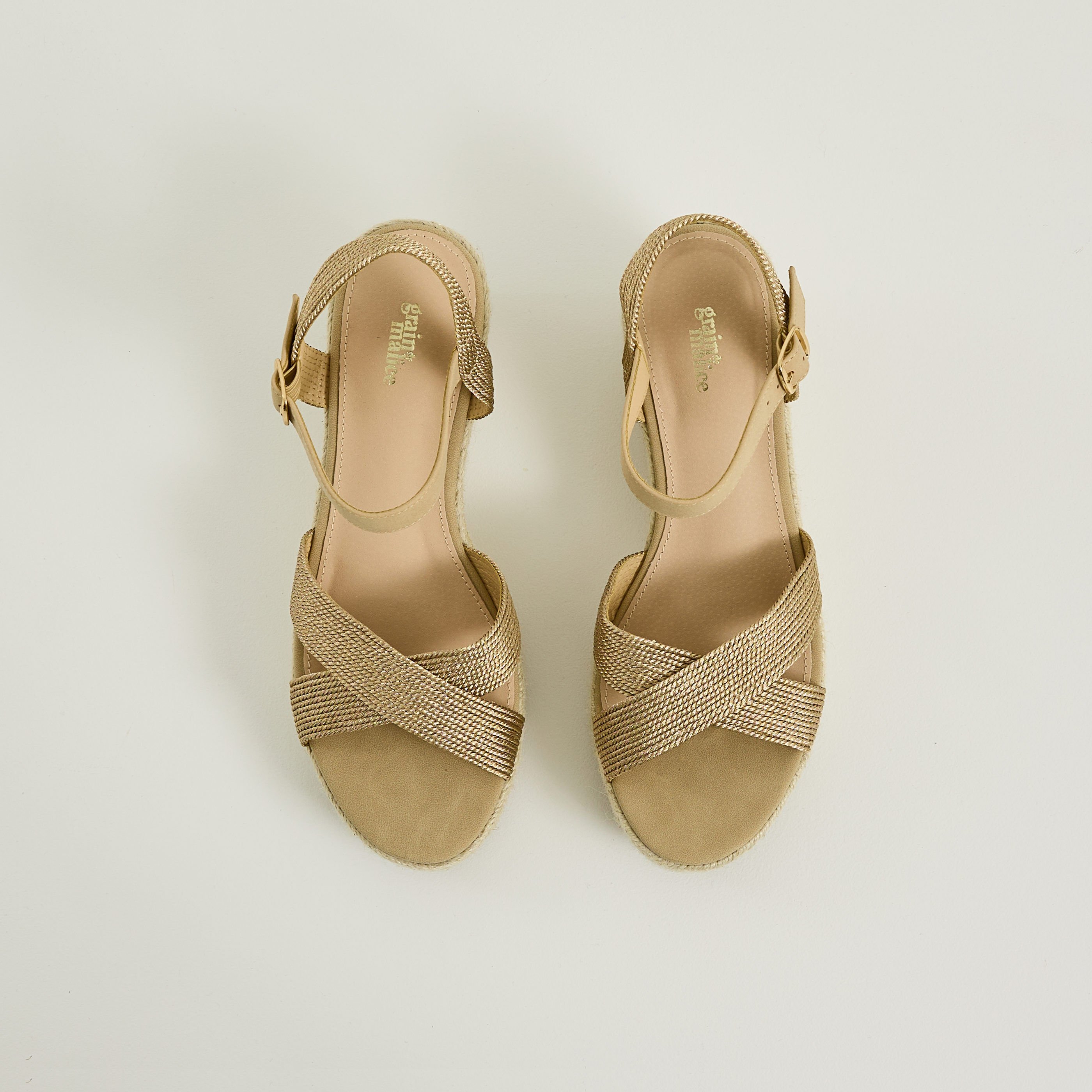 Sandales compens&eacute;es avec brides femme