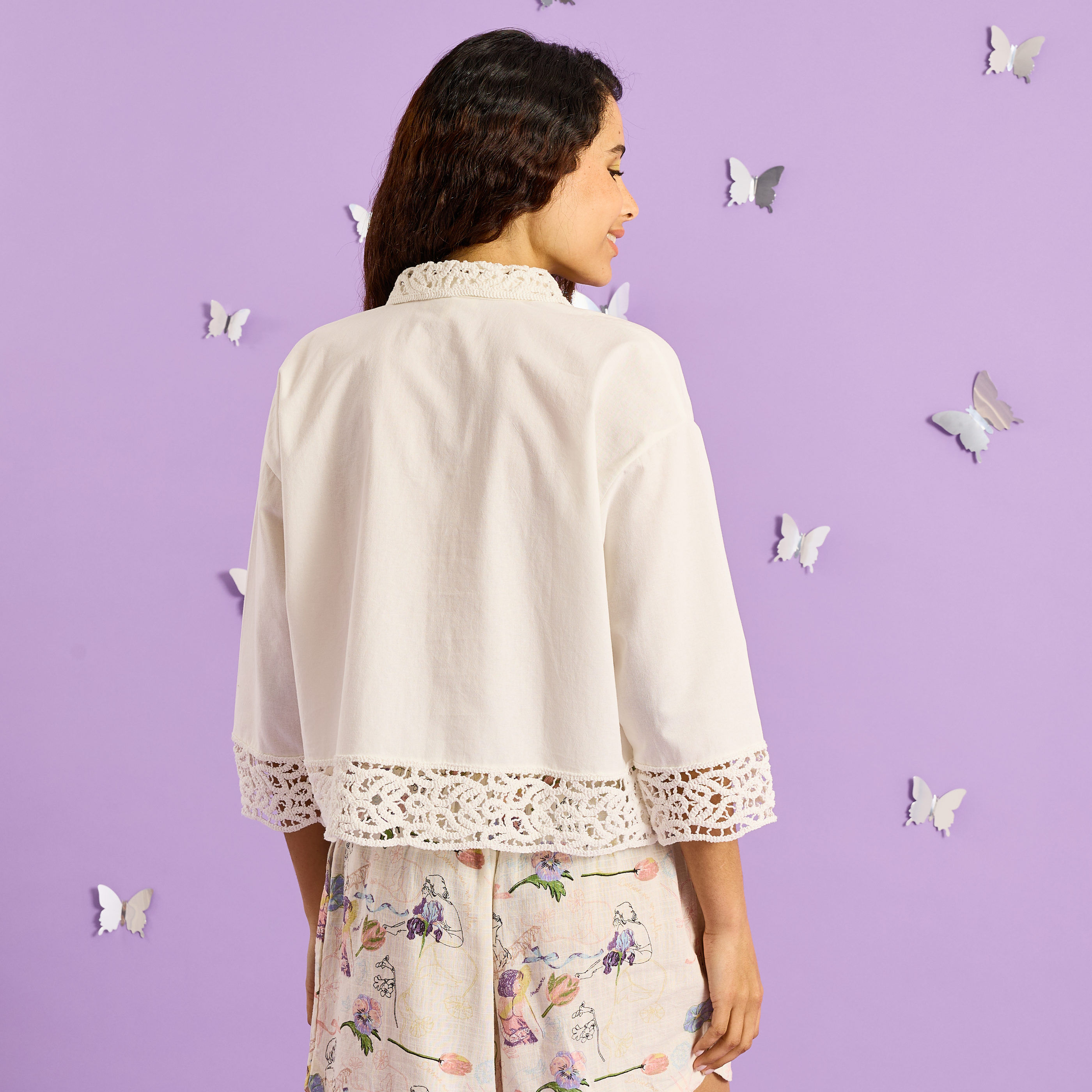 Chemise d&eacute;tails ajour&eacute;s femme