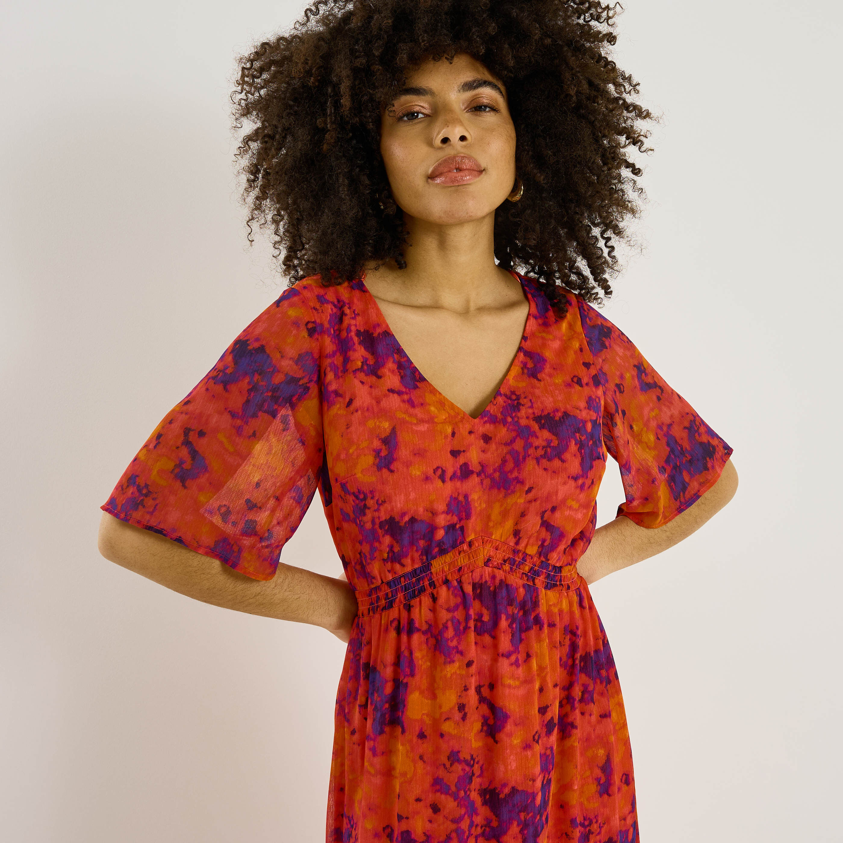 Robe longue habill&eacute;e motif abstrait