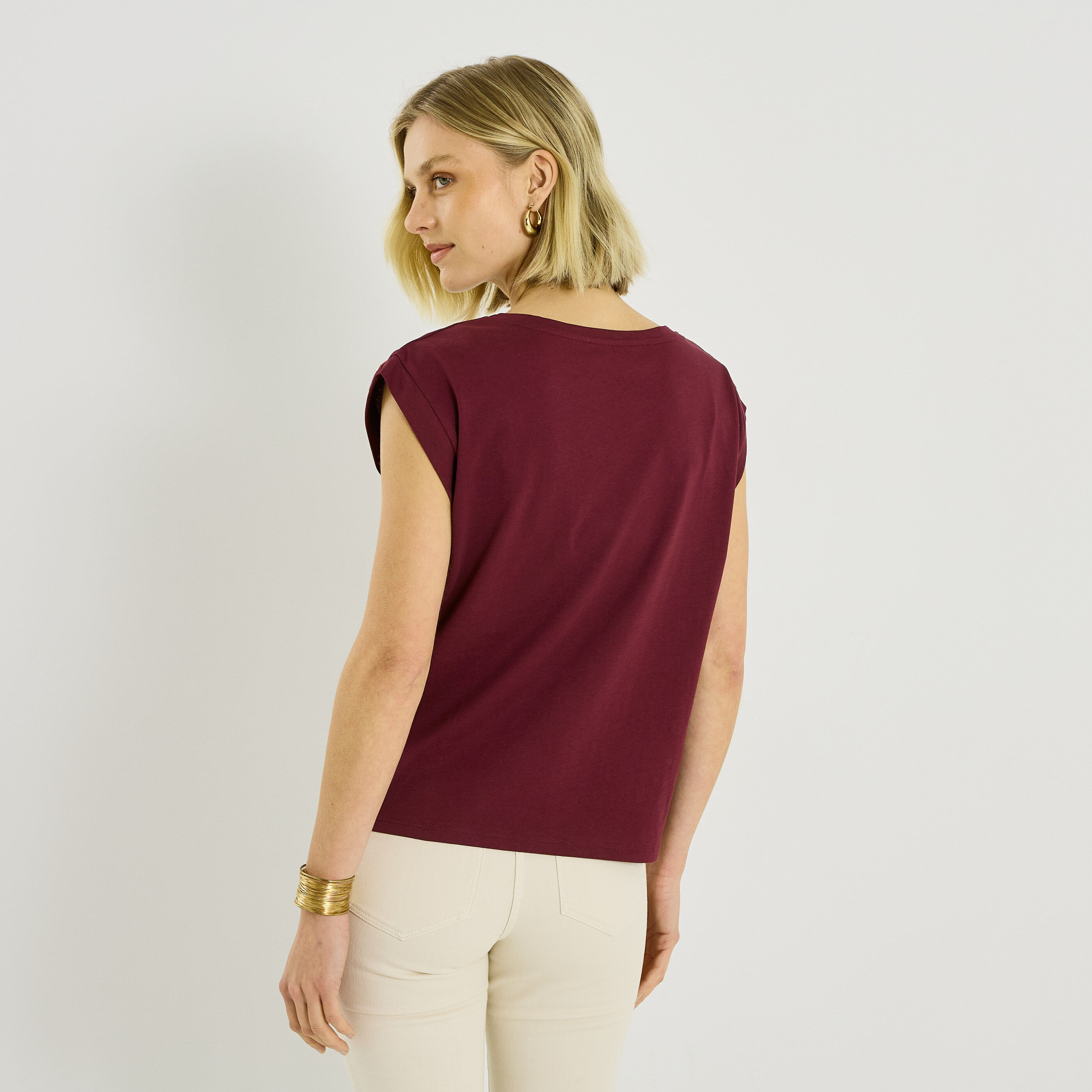 T-shirt col rond avec &oelig;illets femme