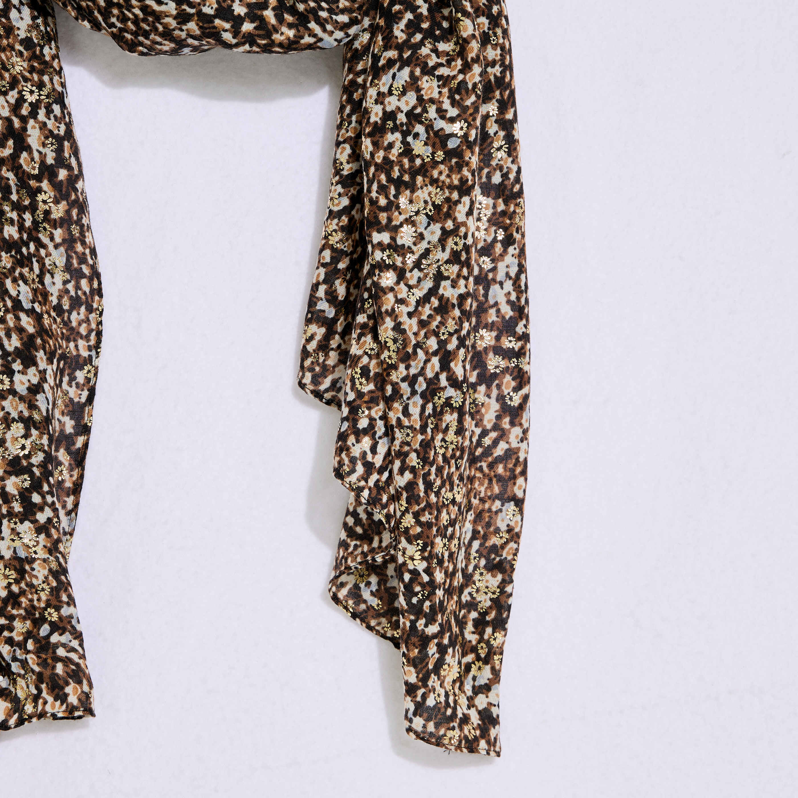 &Eacute;tole motif animal et fleurs femme