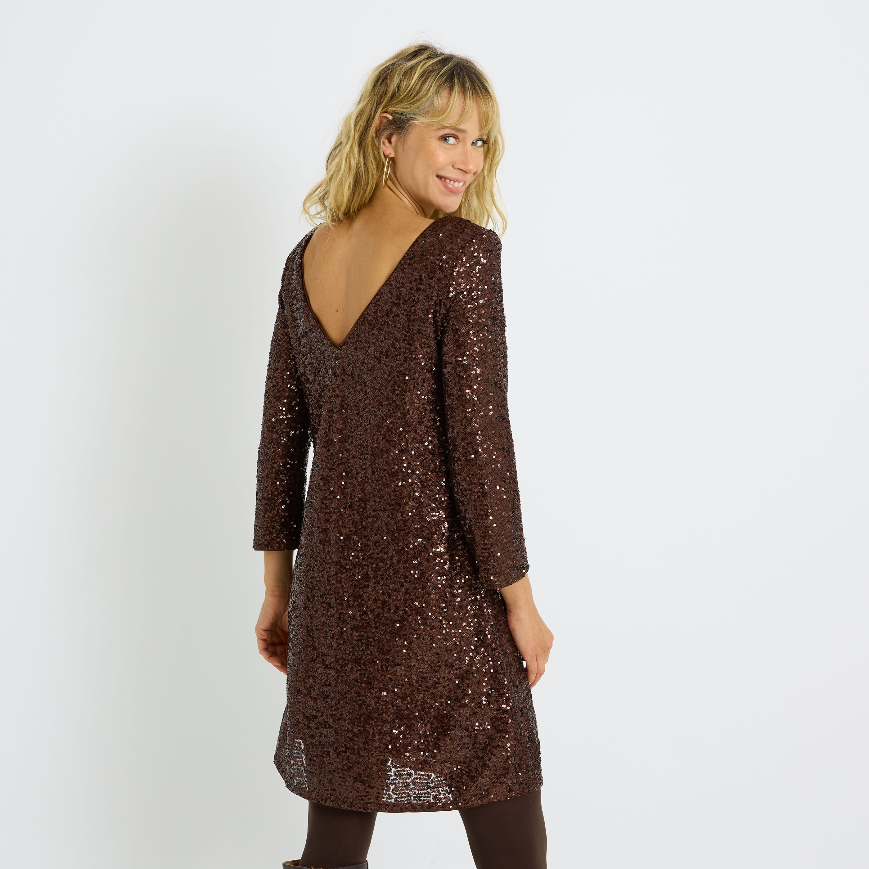 Robe &agrave; sequins manches longues