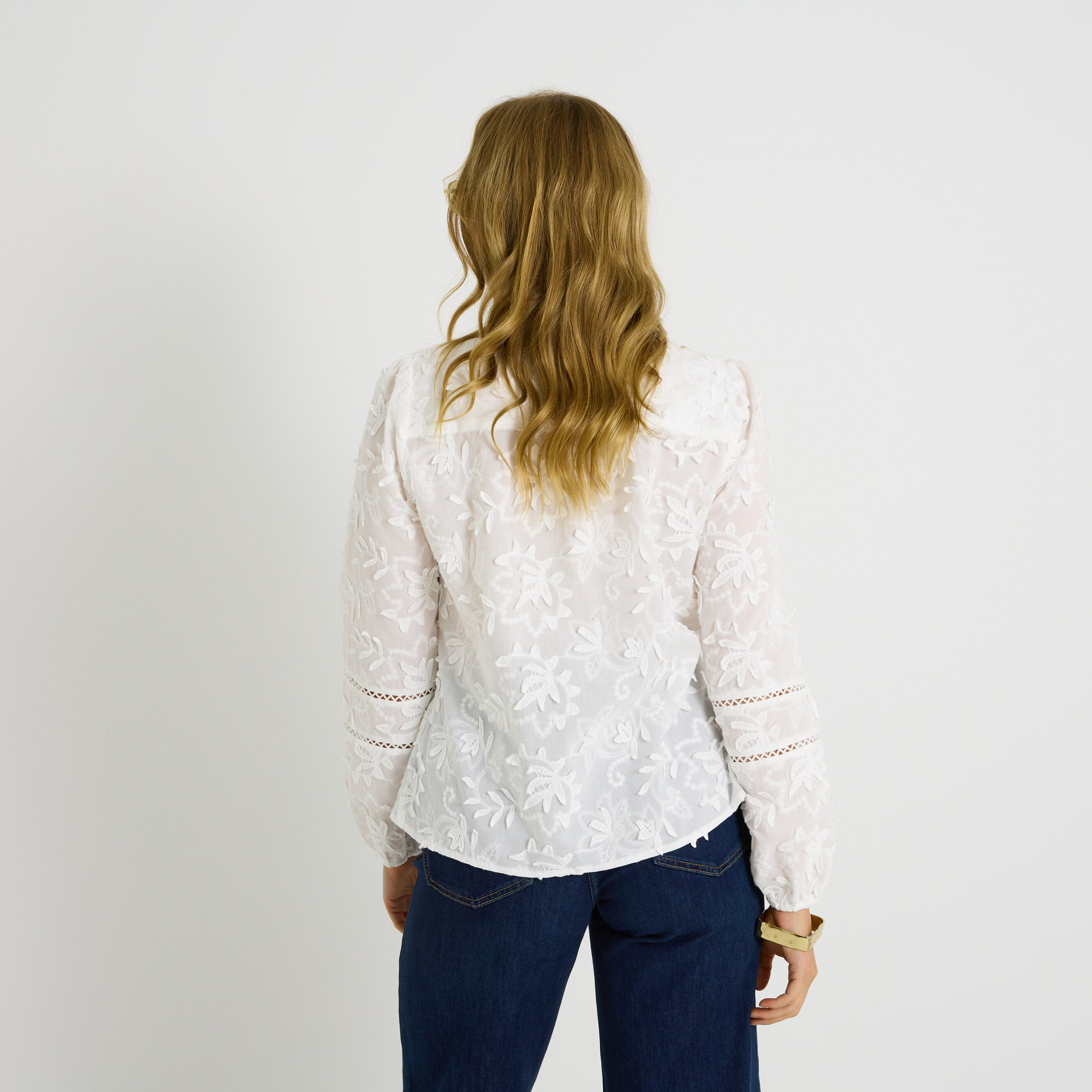 Blouse broderies florales femme
