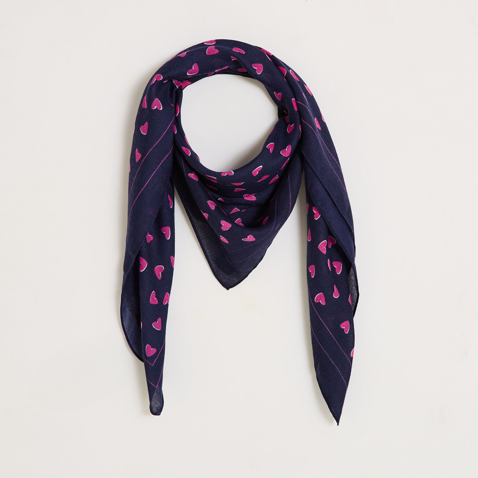 Foulard carré imprimé coeur 