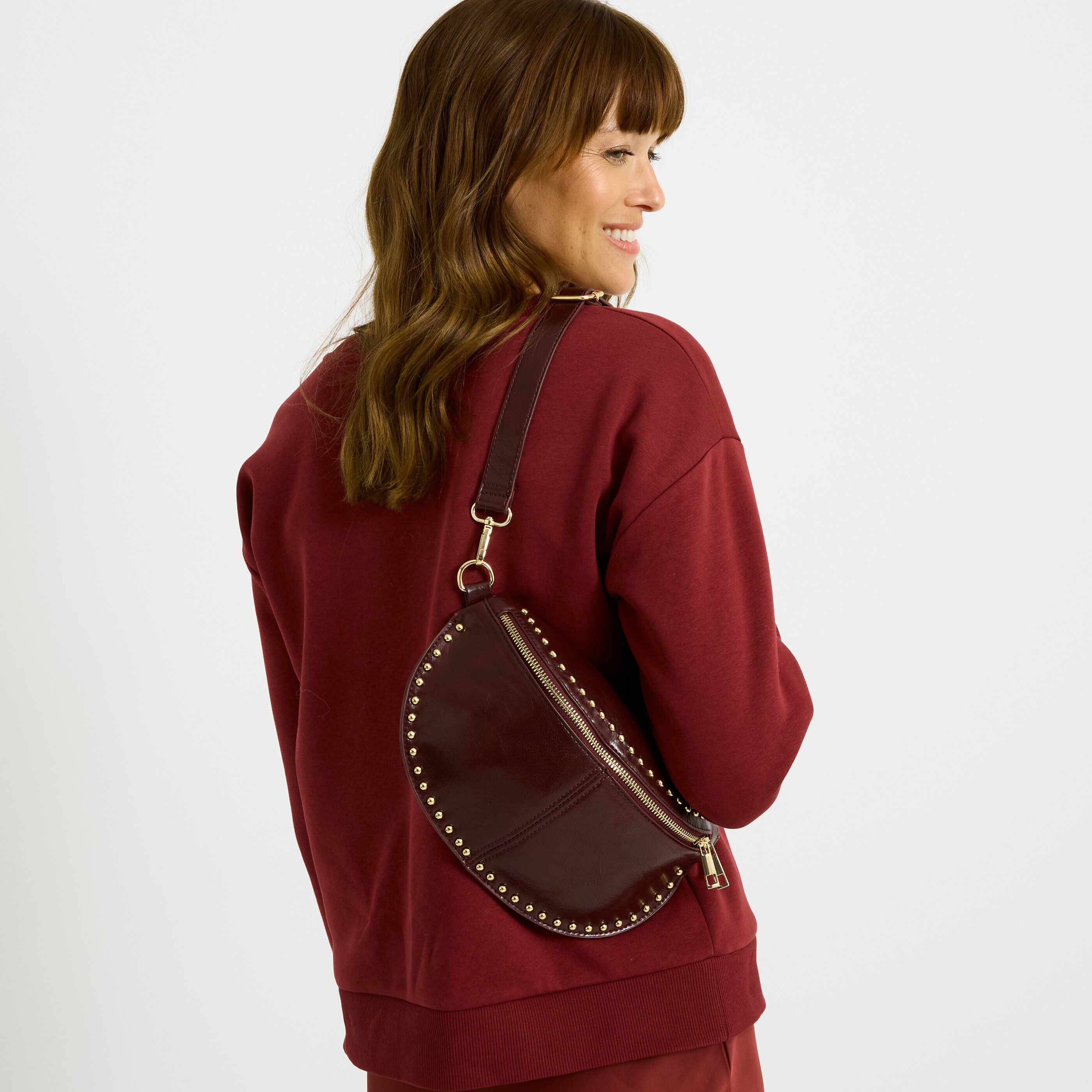 Sac banane clout&eacute; femme