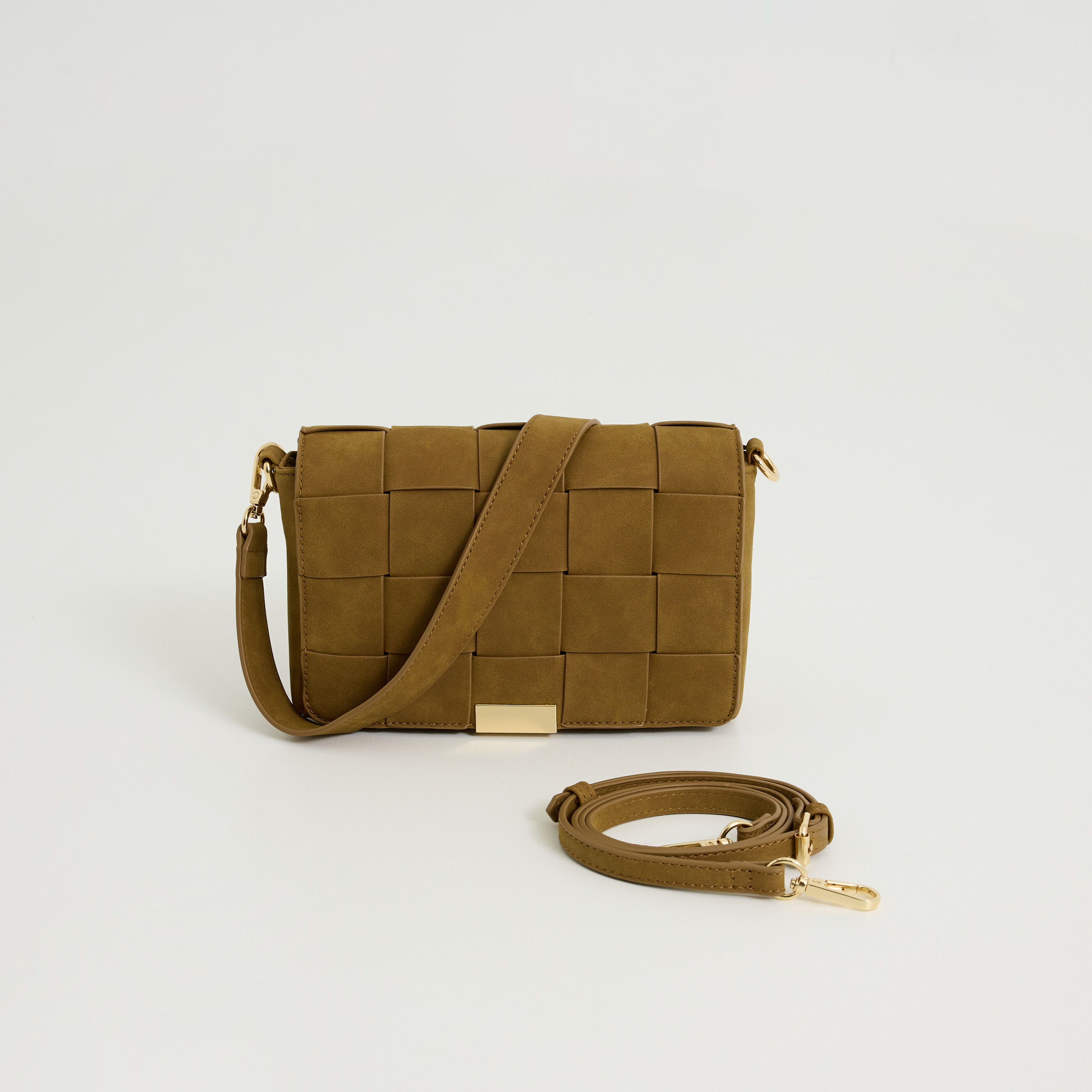 Sac &agrave; rabat tress&eacute; femme