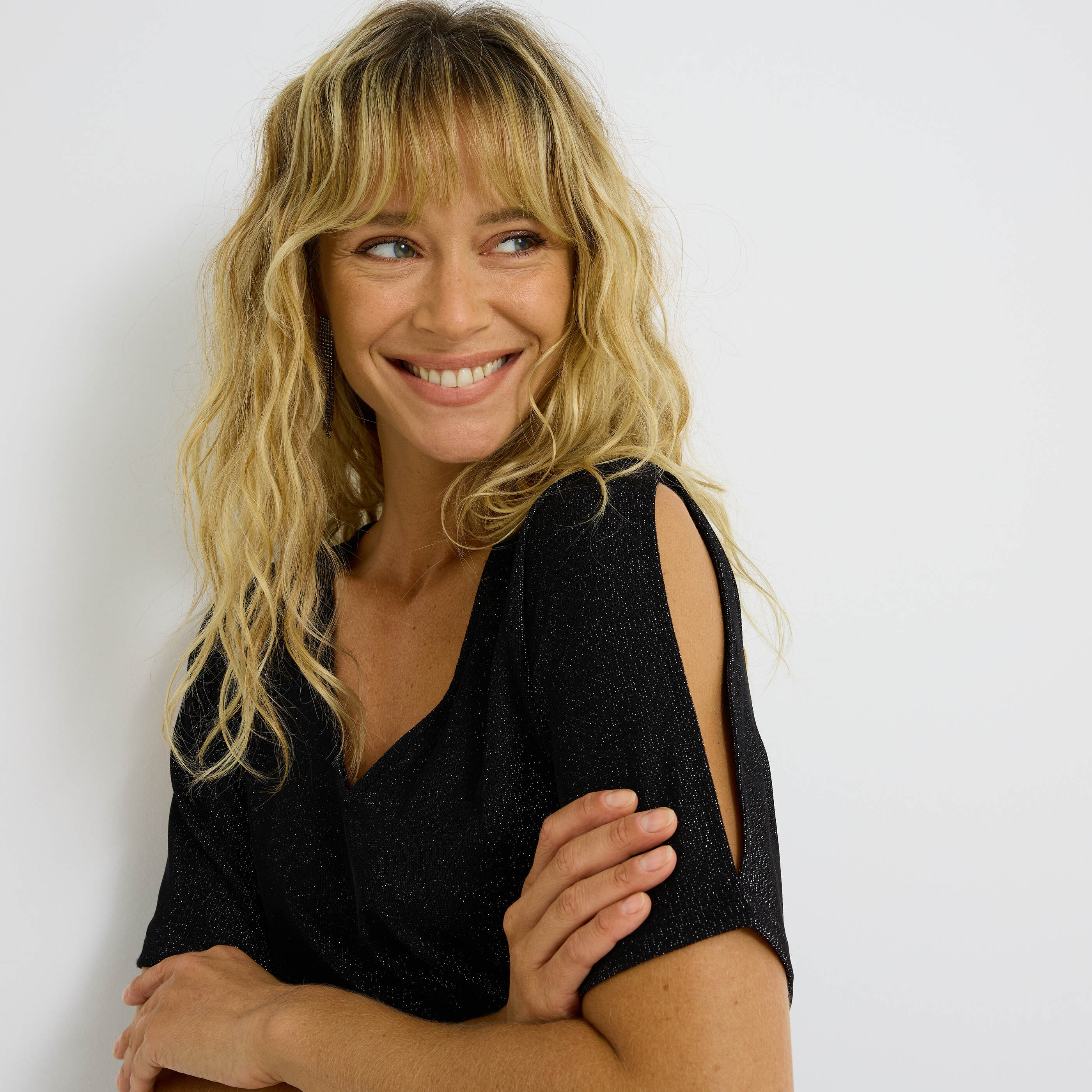 Robe fluide en maille &agrave; paillettes