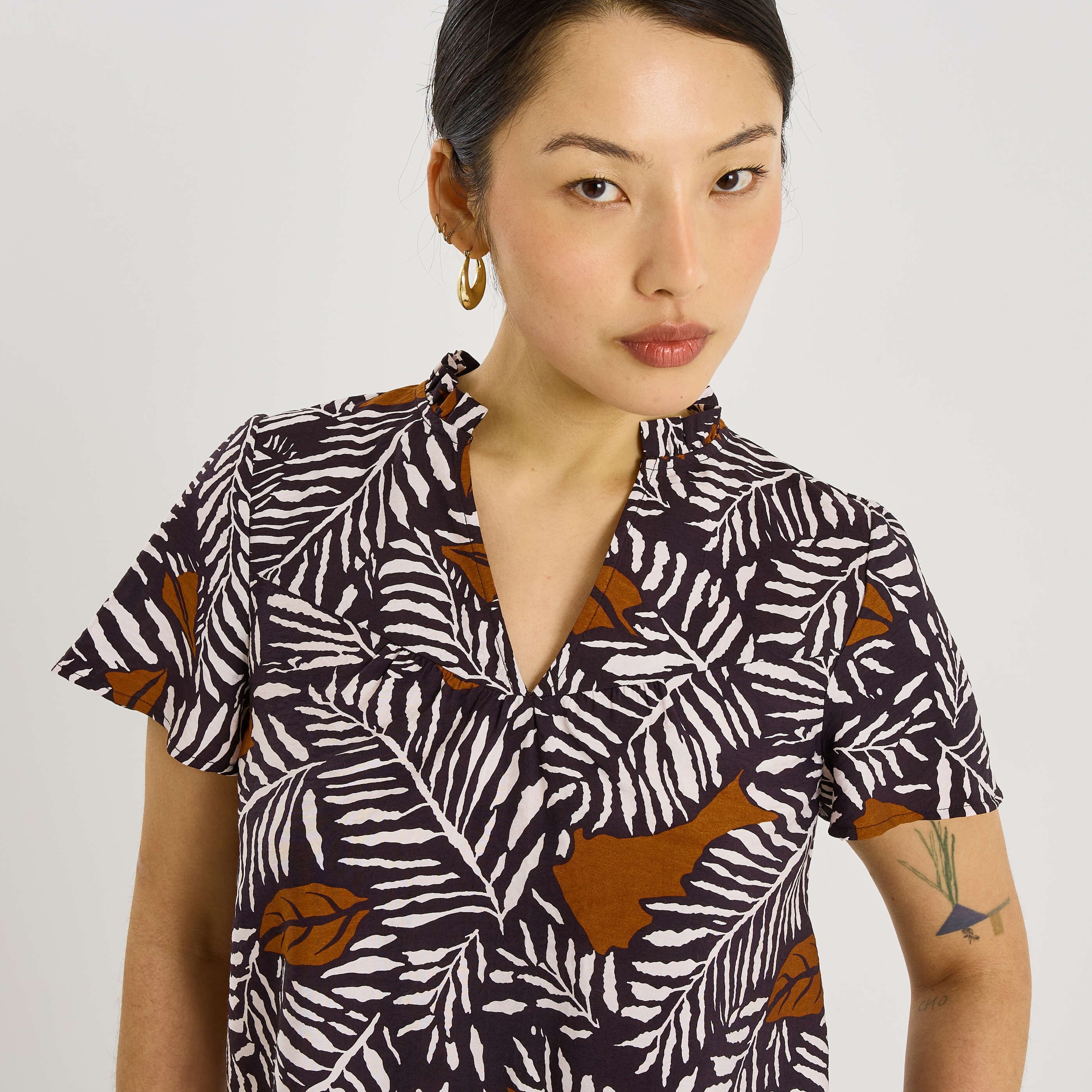 Blouse imprim&eacute;e manches courtes femme