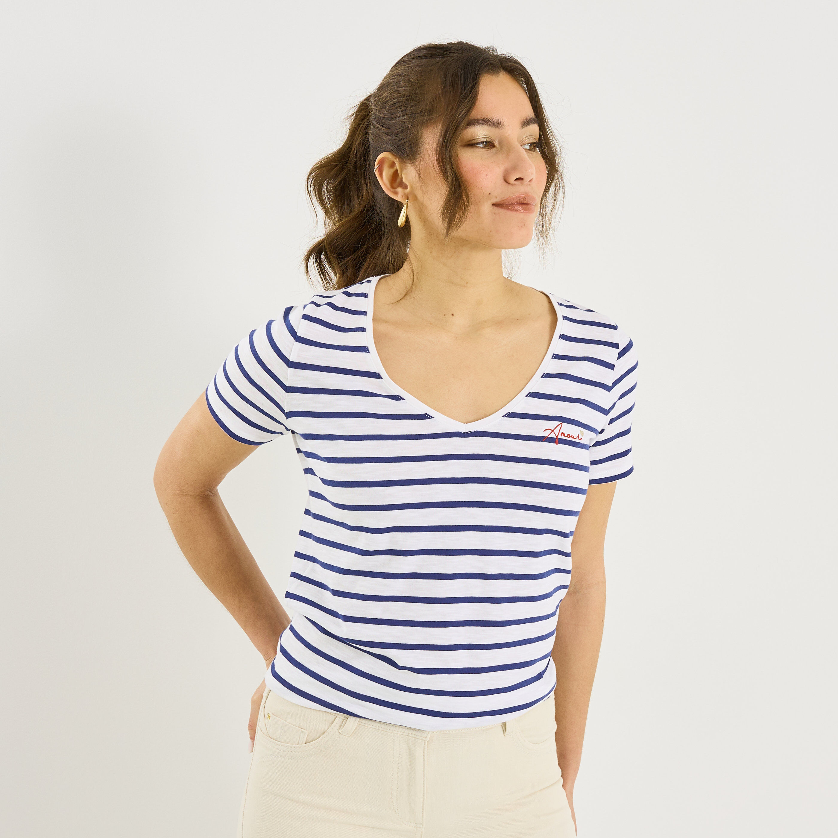 T-shirt ray&eacute; avec borderie femme