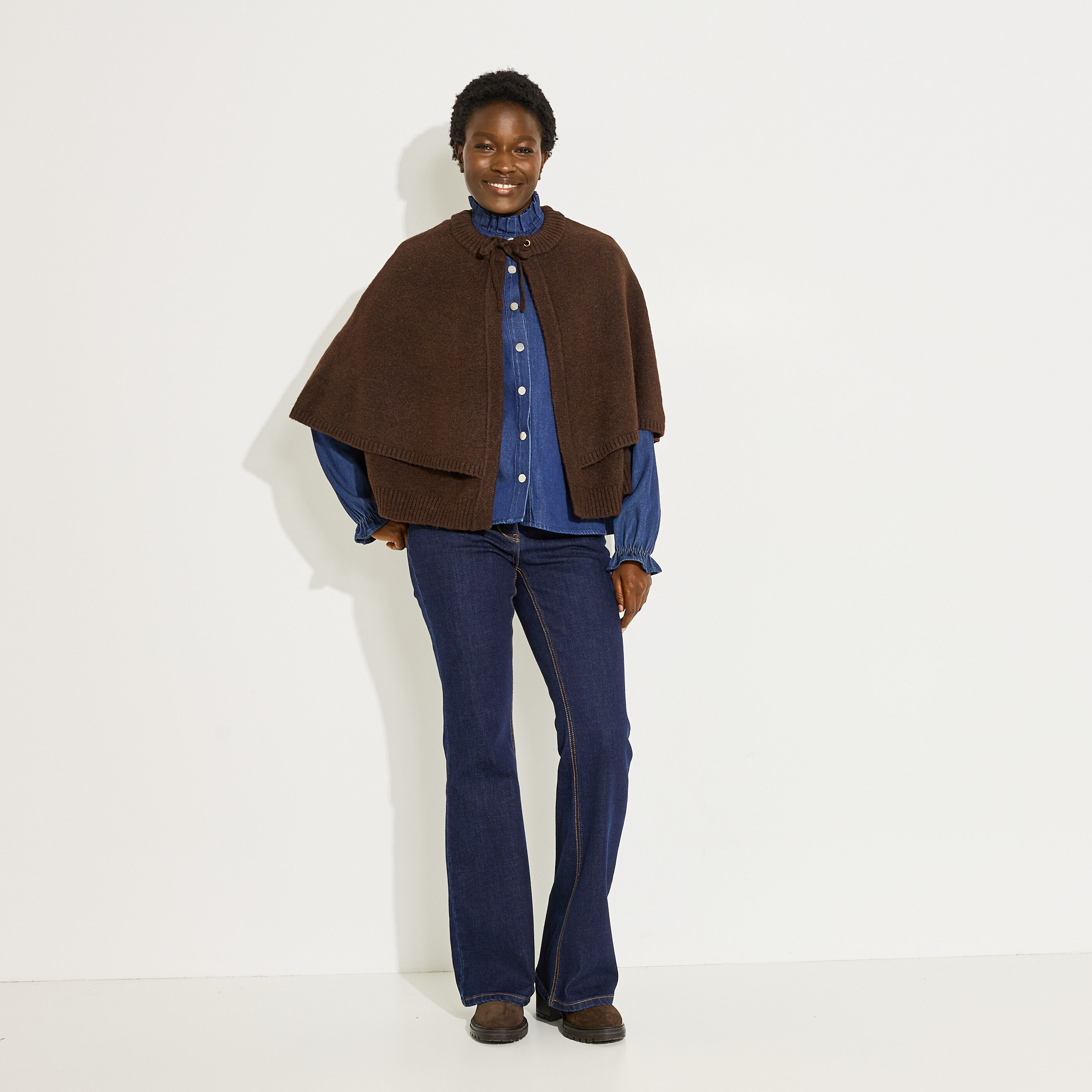 Cape courte en maille femme