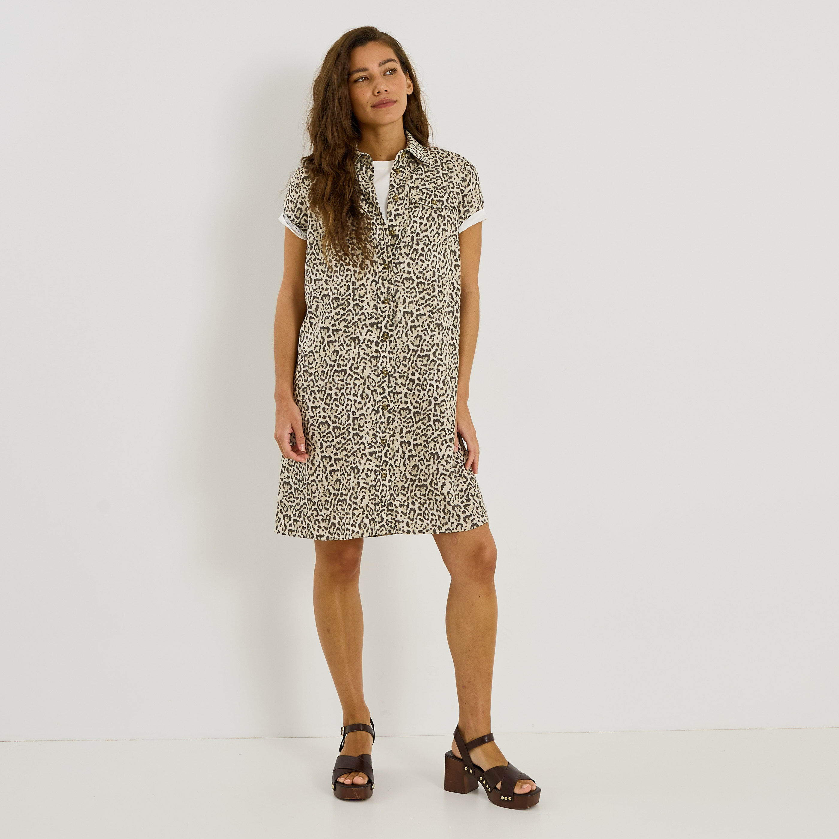 Robe chemise courte imprim&eacute; l&eacute;opard
