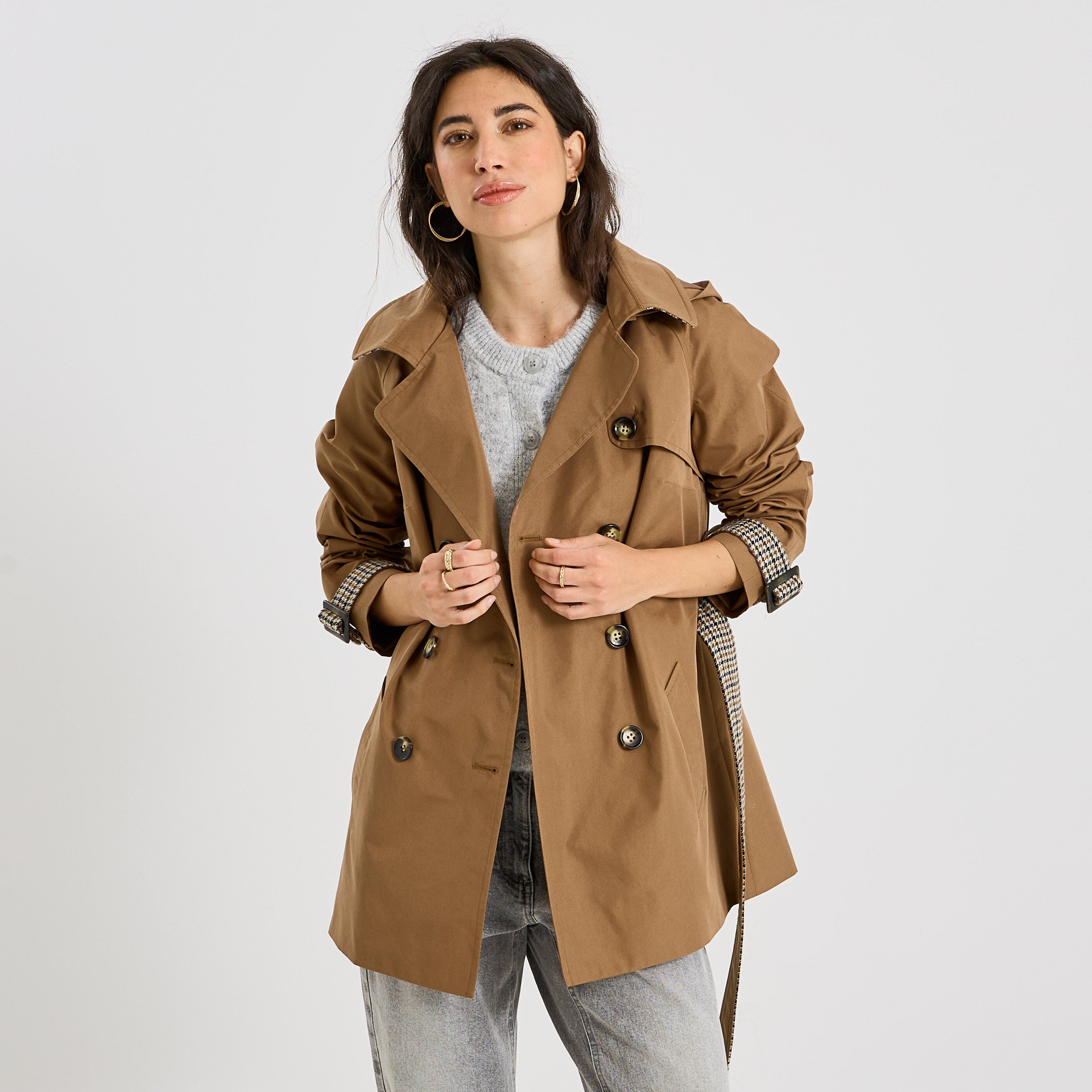 Trench mi-long &agrave; capuche femme