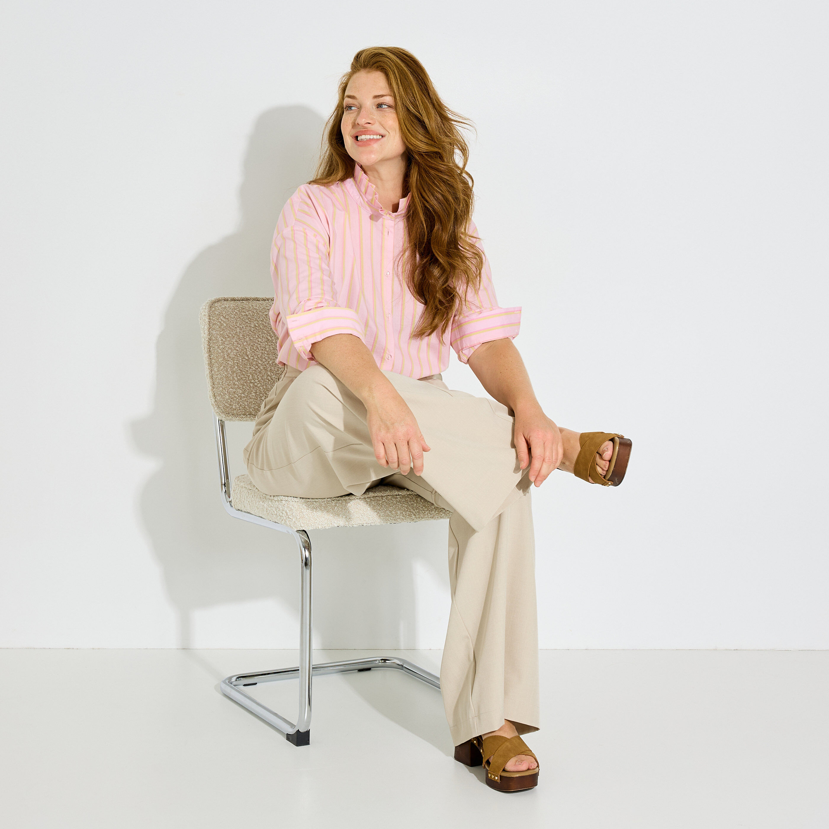 Chemise ray&eacute;e col volant&eacute; femme