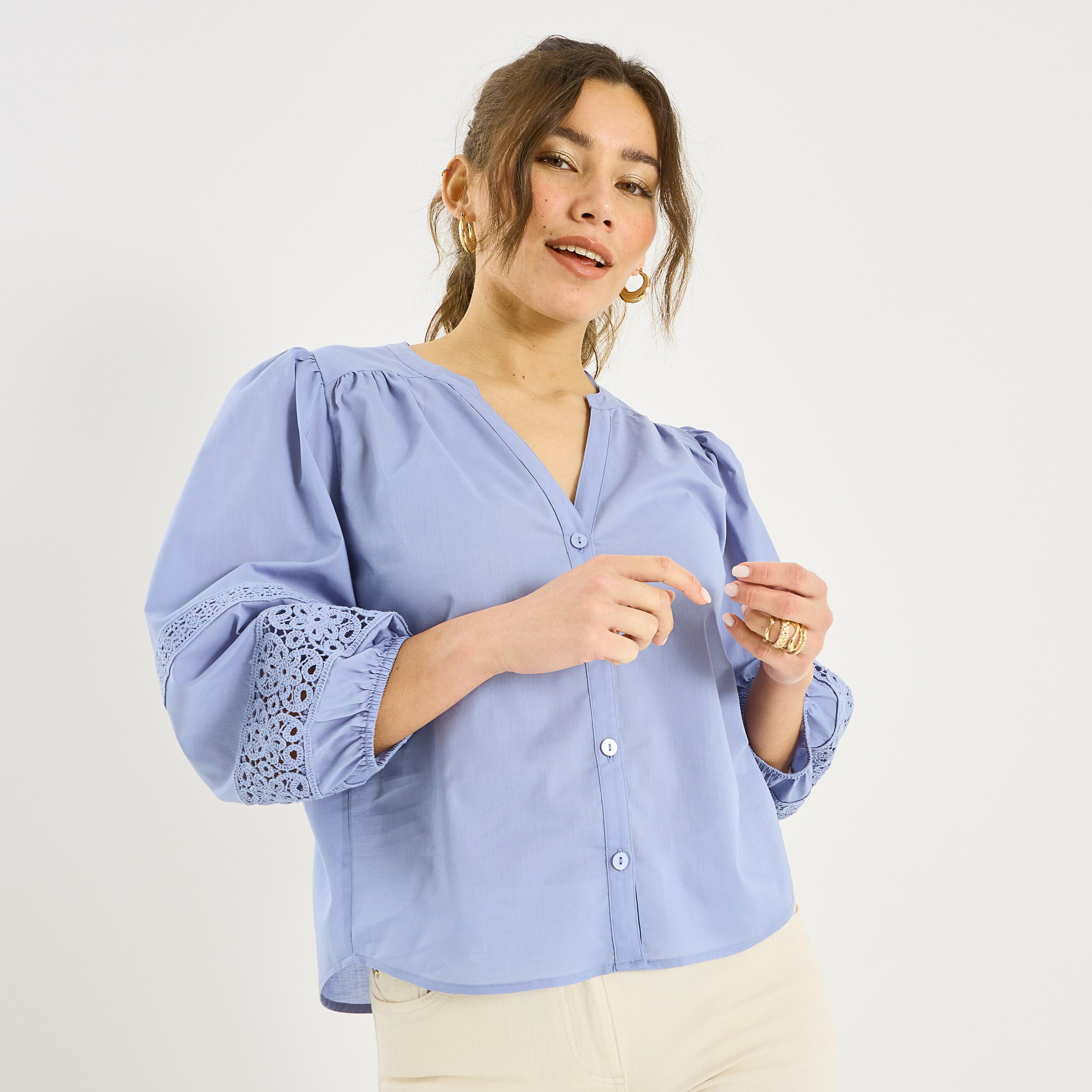 Chemise broderies ajour&eacute;es femme
