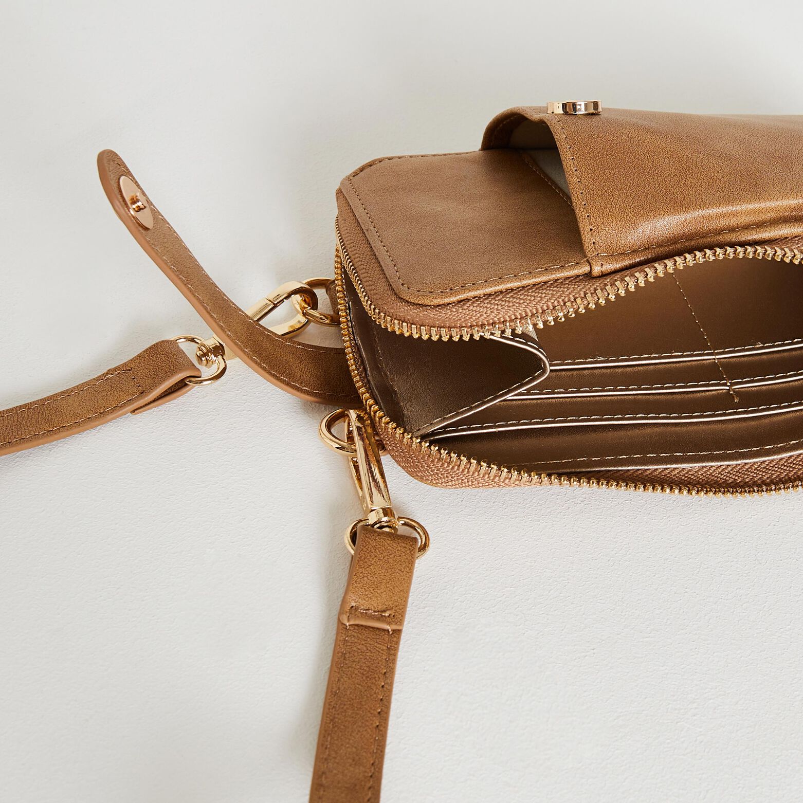 Pochette téléphone et portefeuille