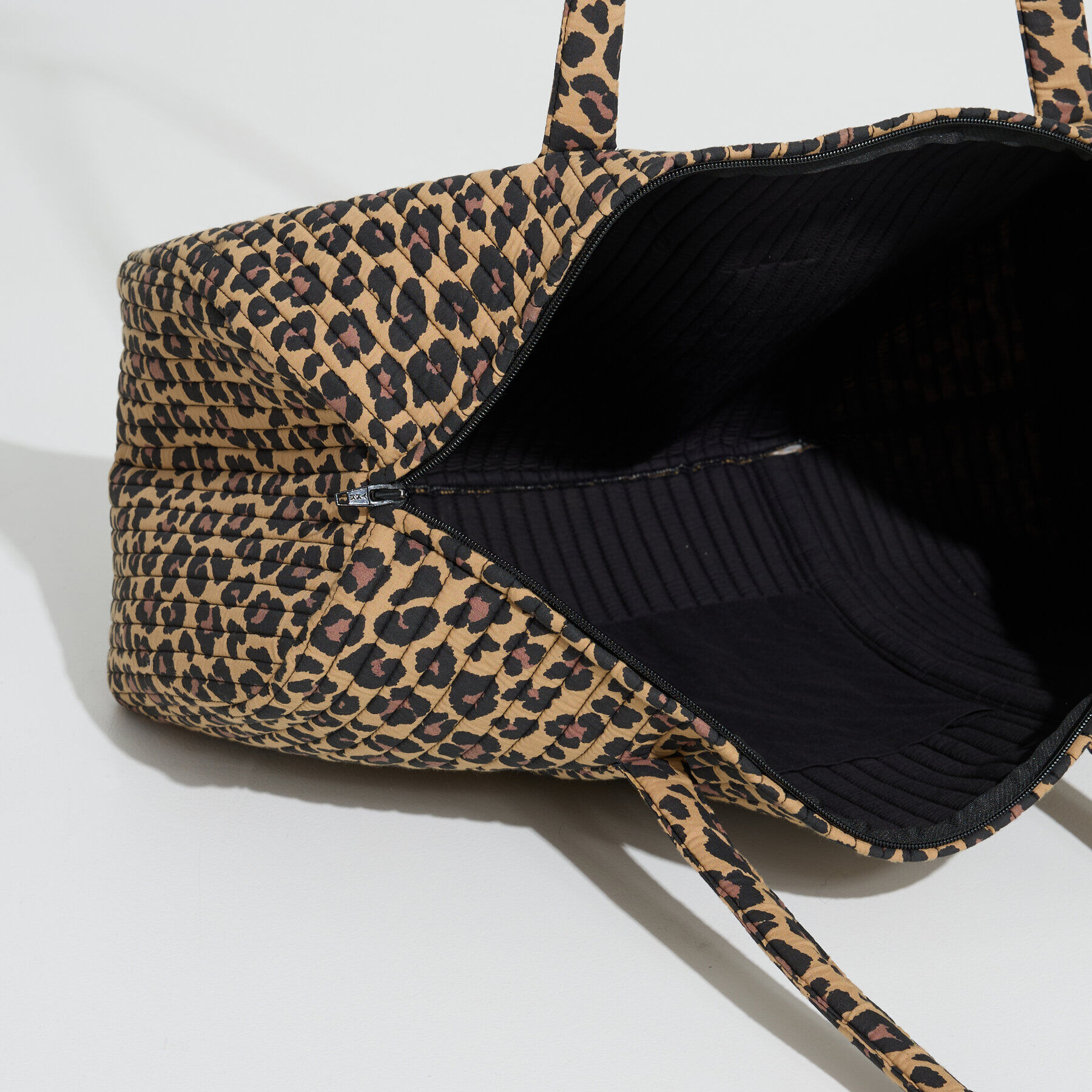 Grand sac matelass&eacute; motif l&eacute;opard femme