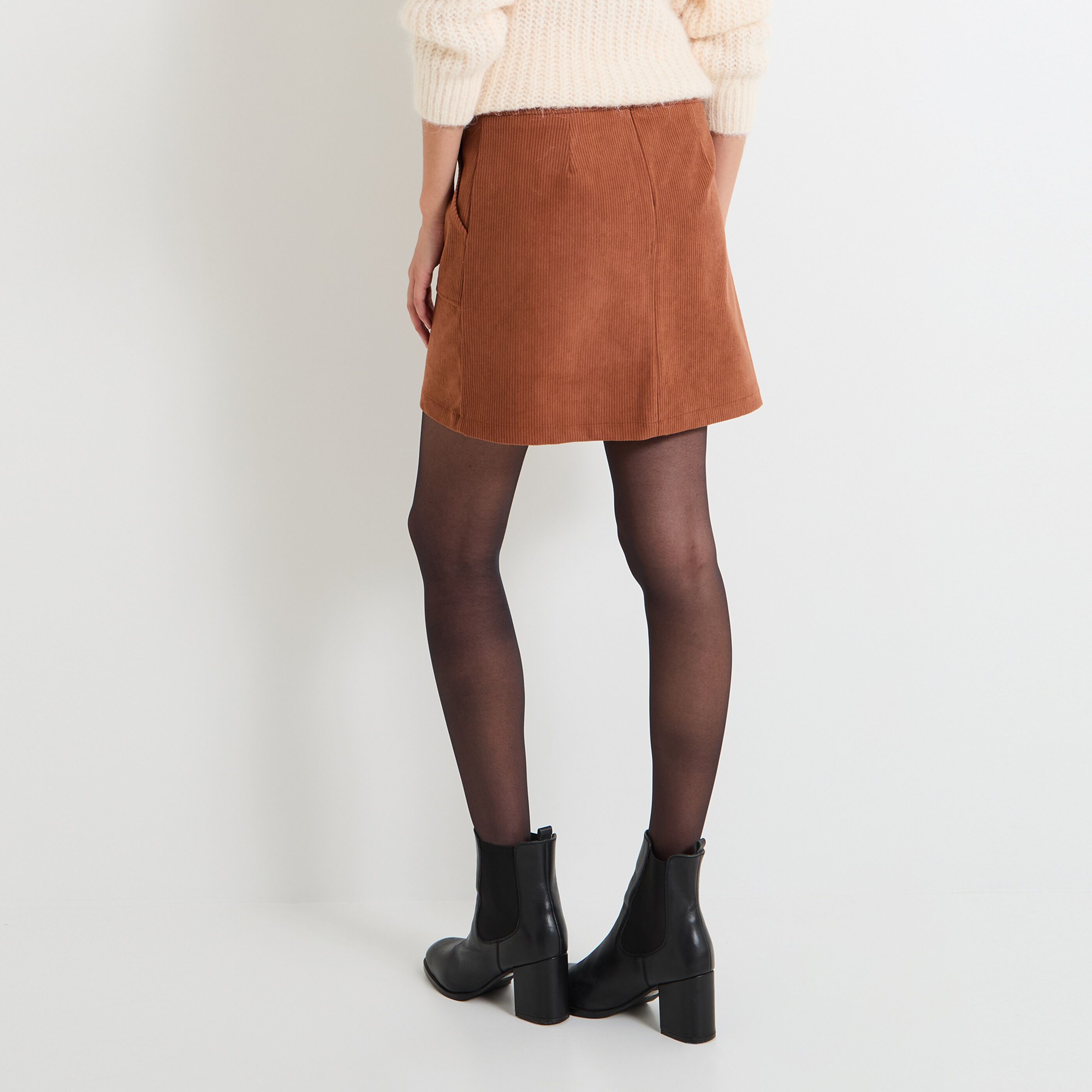 Jupe velours c&ocirc;tel&eacute; femme