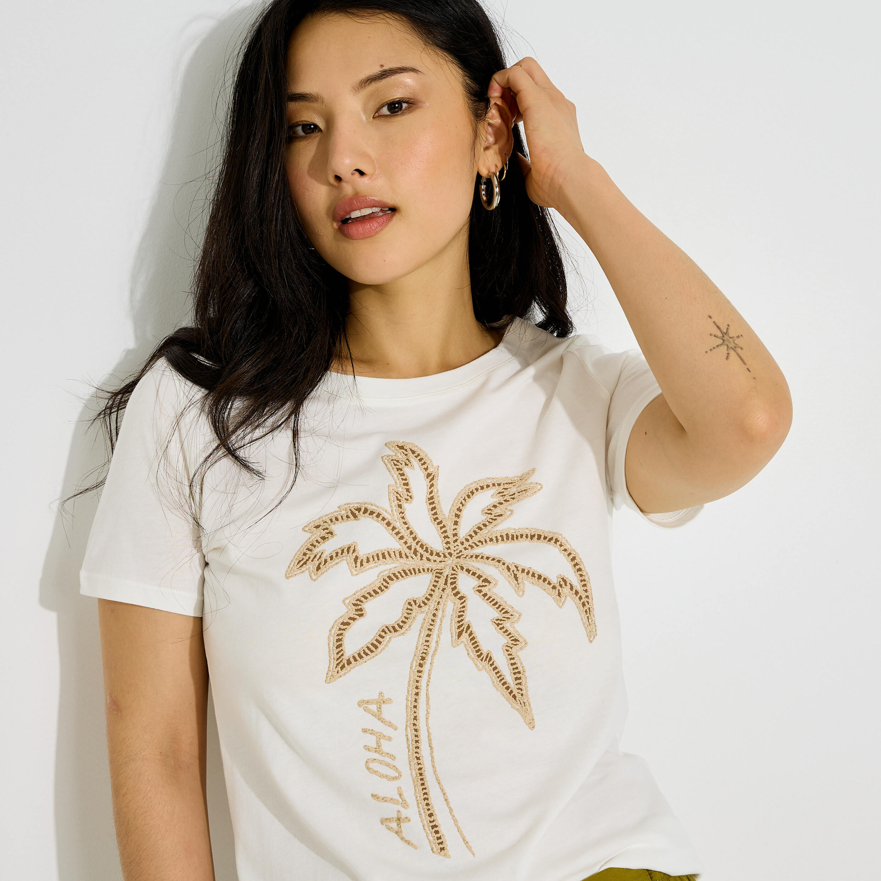 T-shirt col rond broderie palmier femme