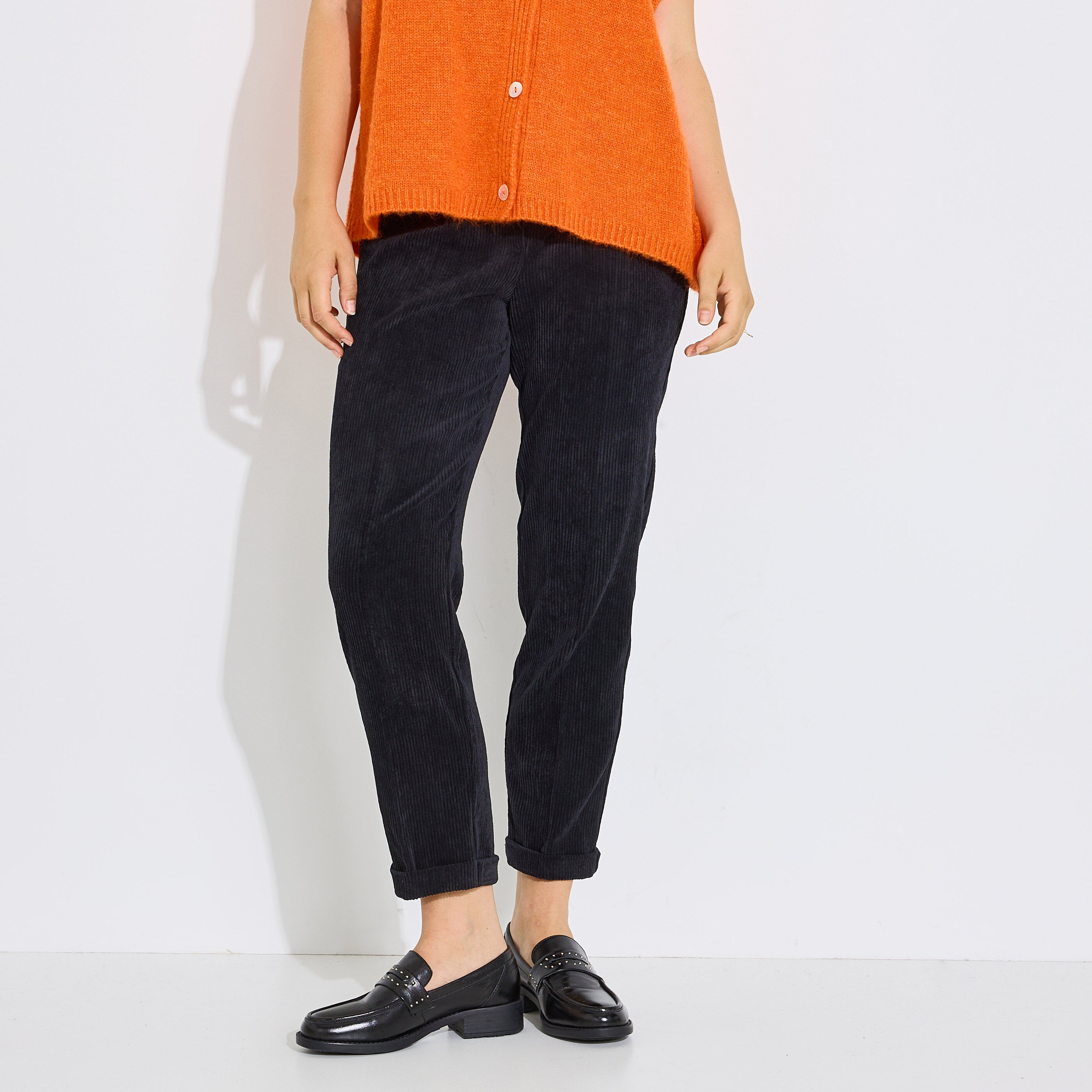 Pantalon chino velours &agrave; revers femme
