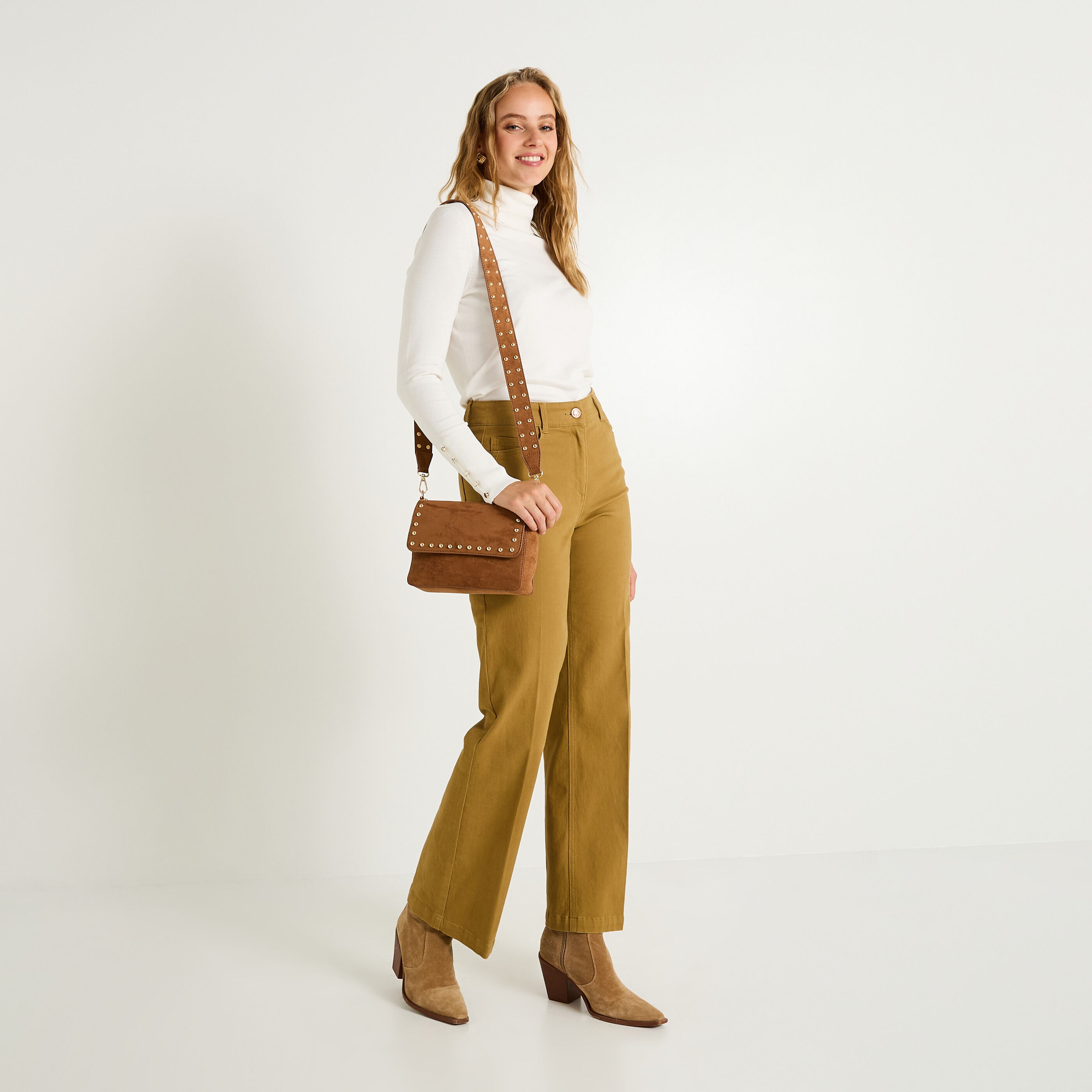 Pull col roul&eacute; femme