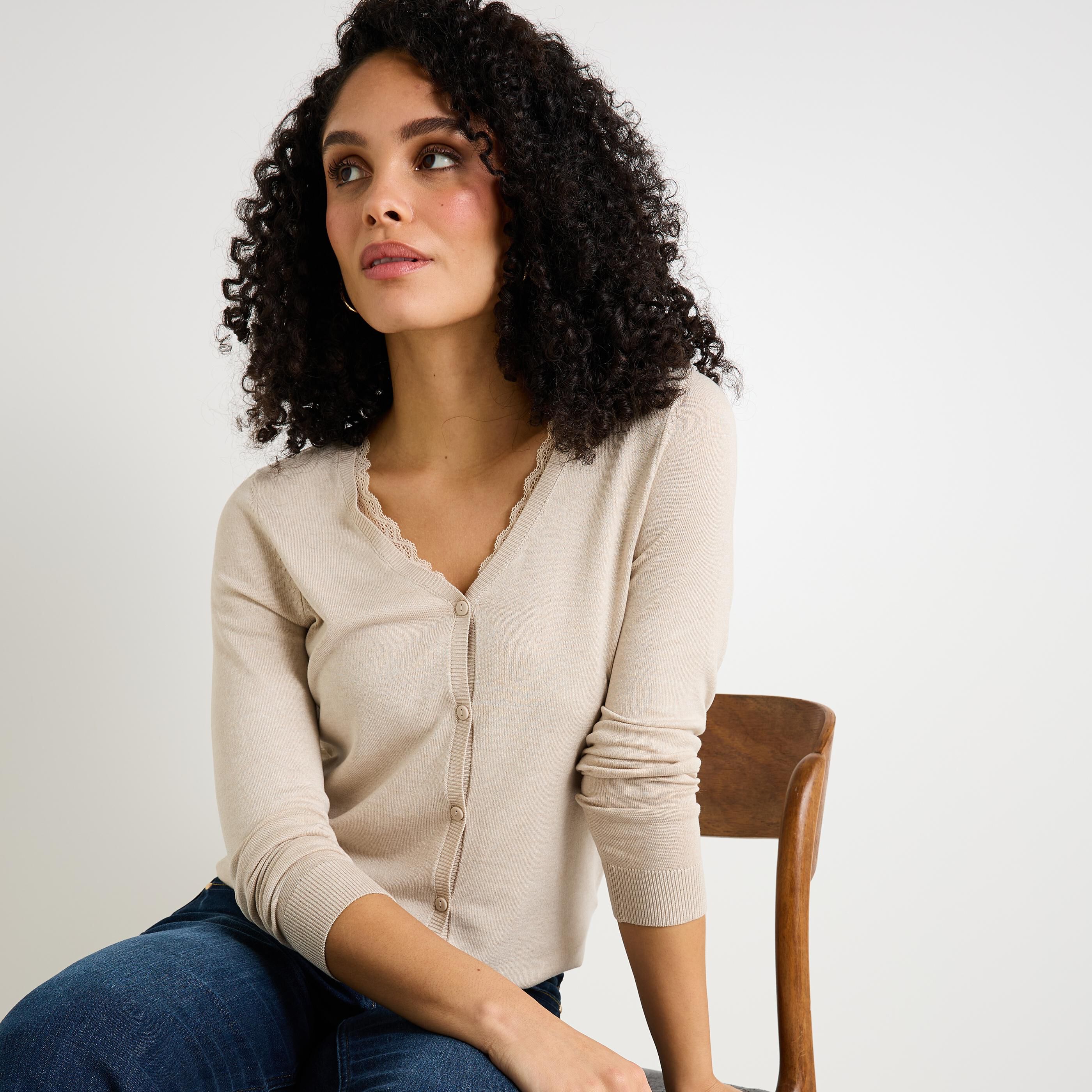 Gilet col V ajour&eacute; femme