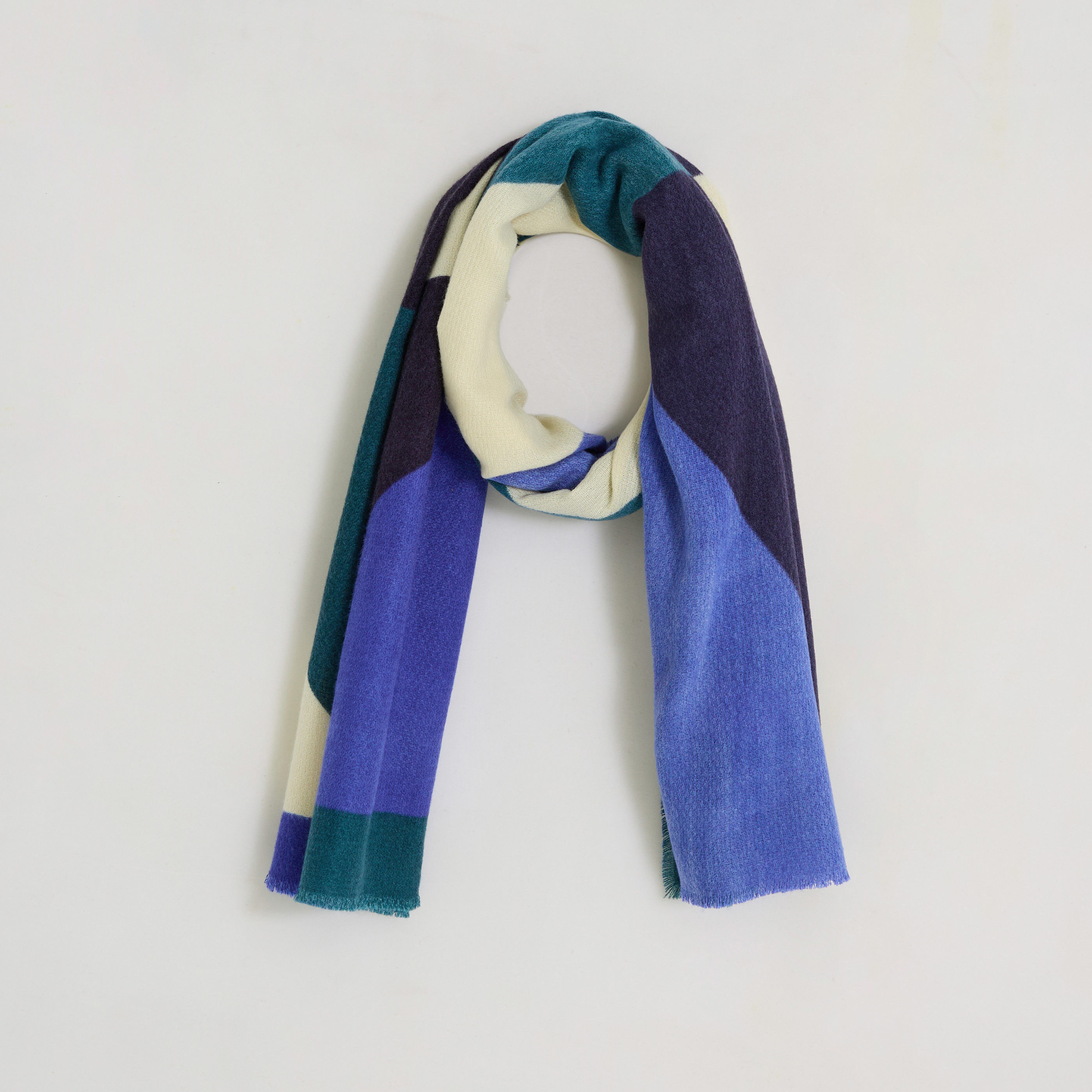 &Eacute;charpe motif graphique femme