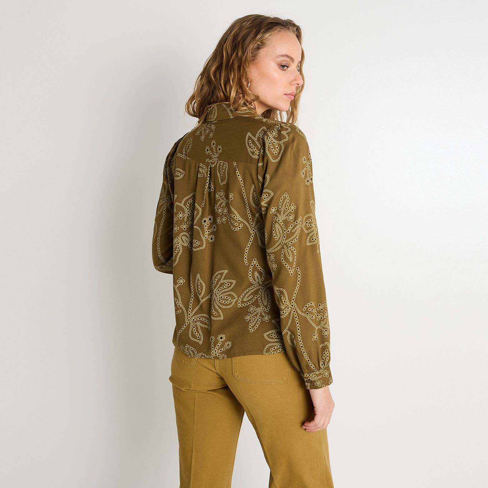 Chemise à détails ajourés femme