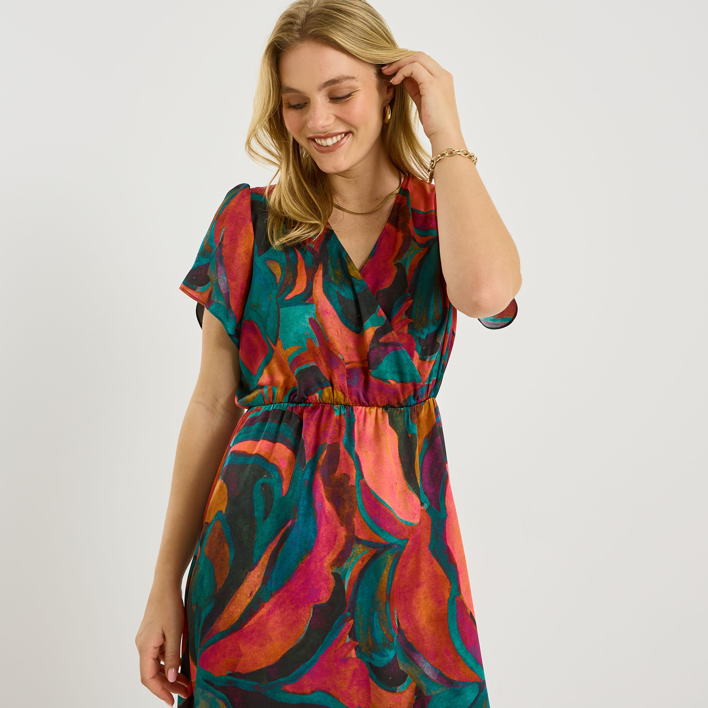 Robe longue habill&eacute;e imprim&eacute; abstrait