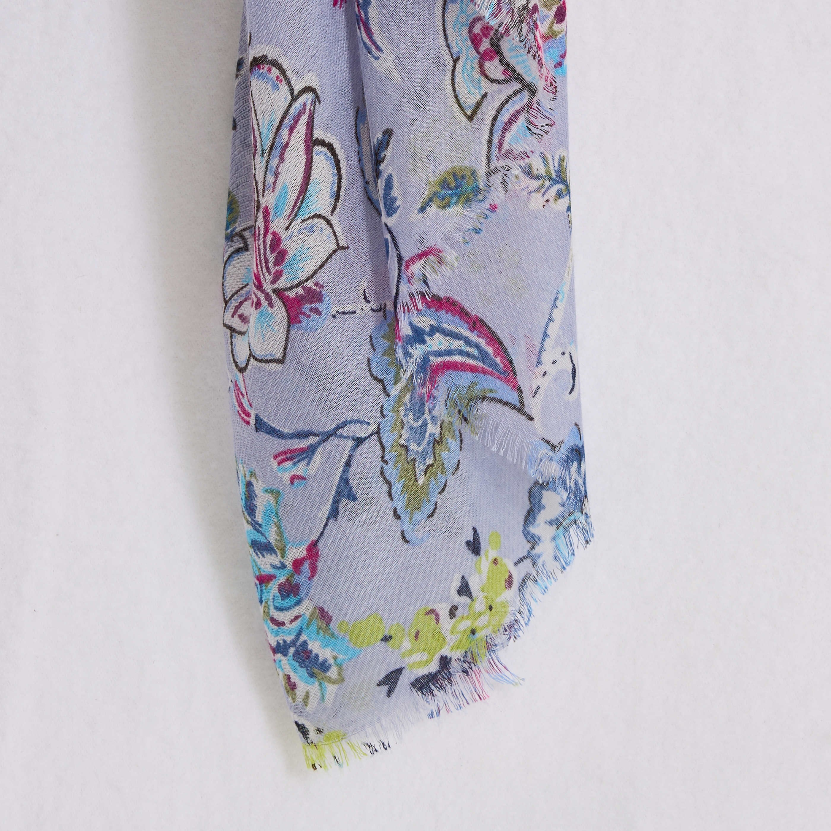 Etole longue motif floral femme