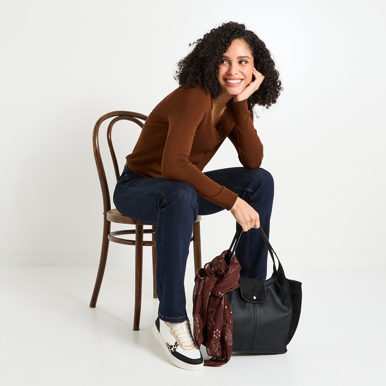 Gilet col V ajouré femme